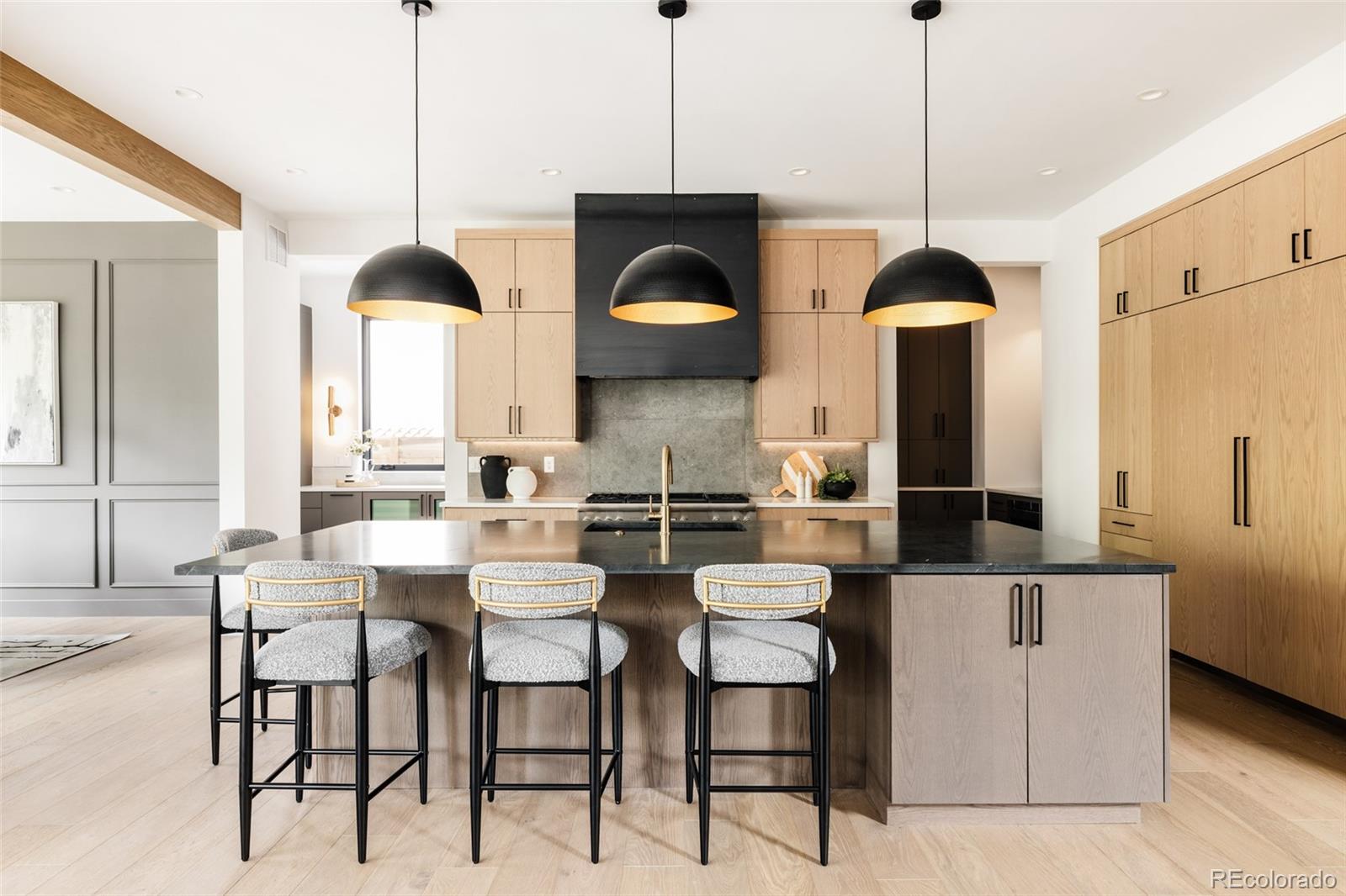 2435 S Josephine Street