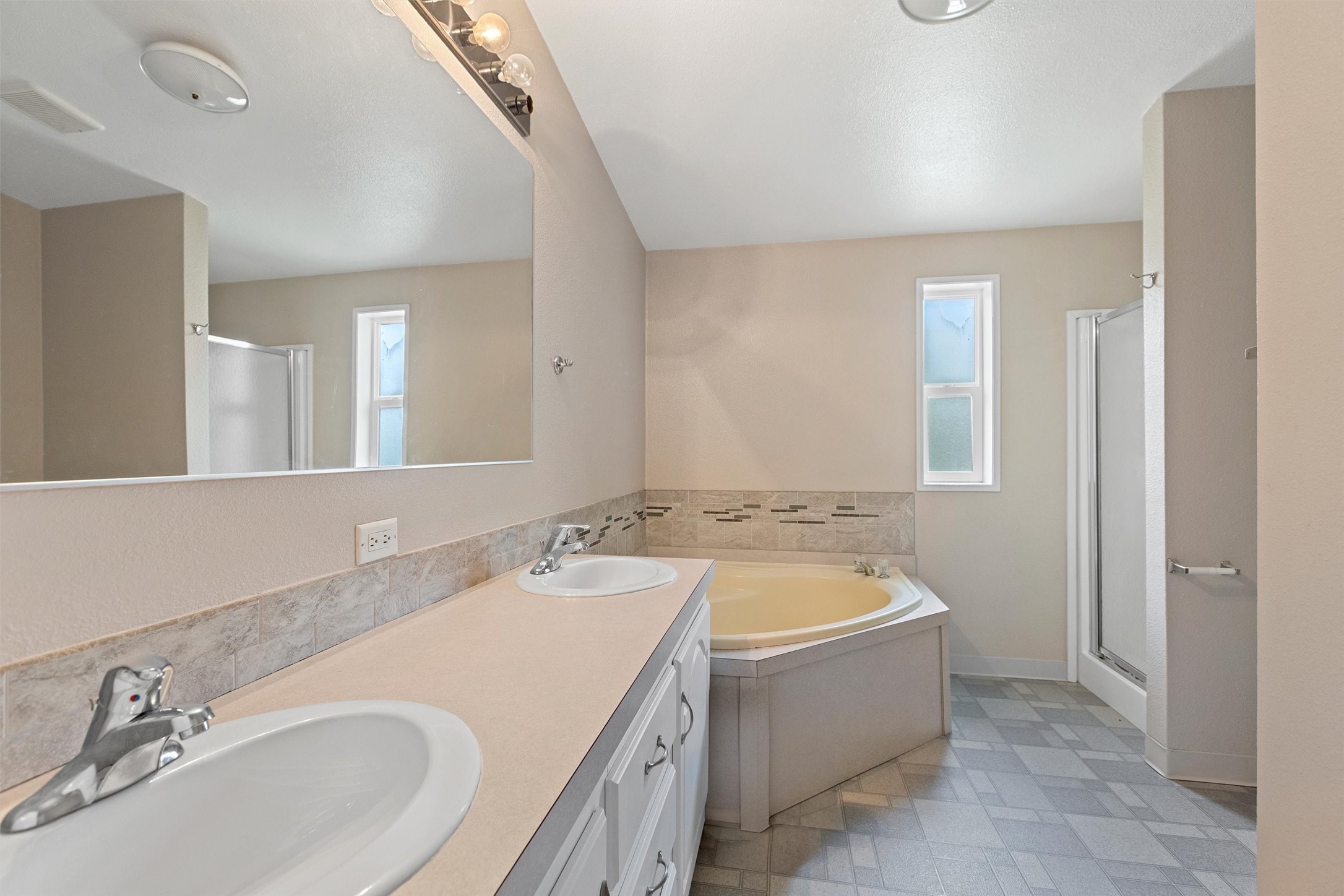 NHN Rolling Dog Ranch Lane