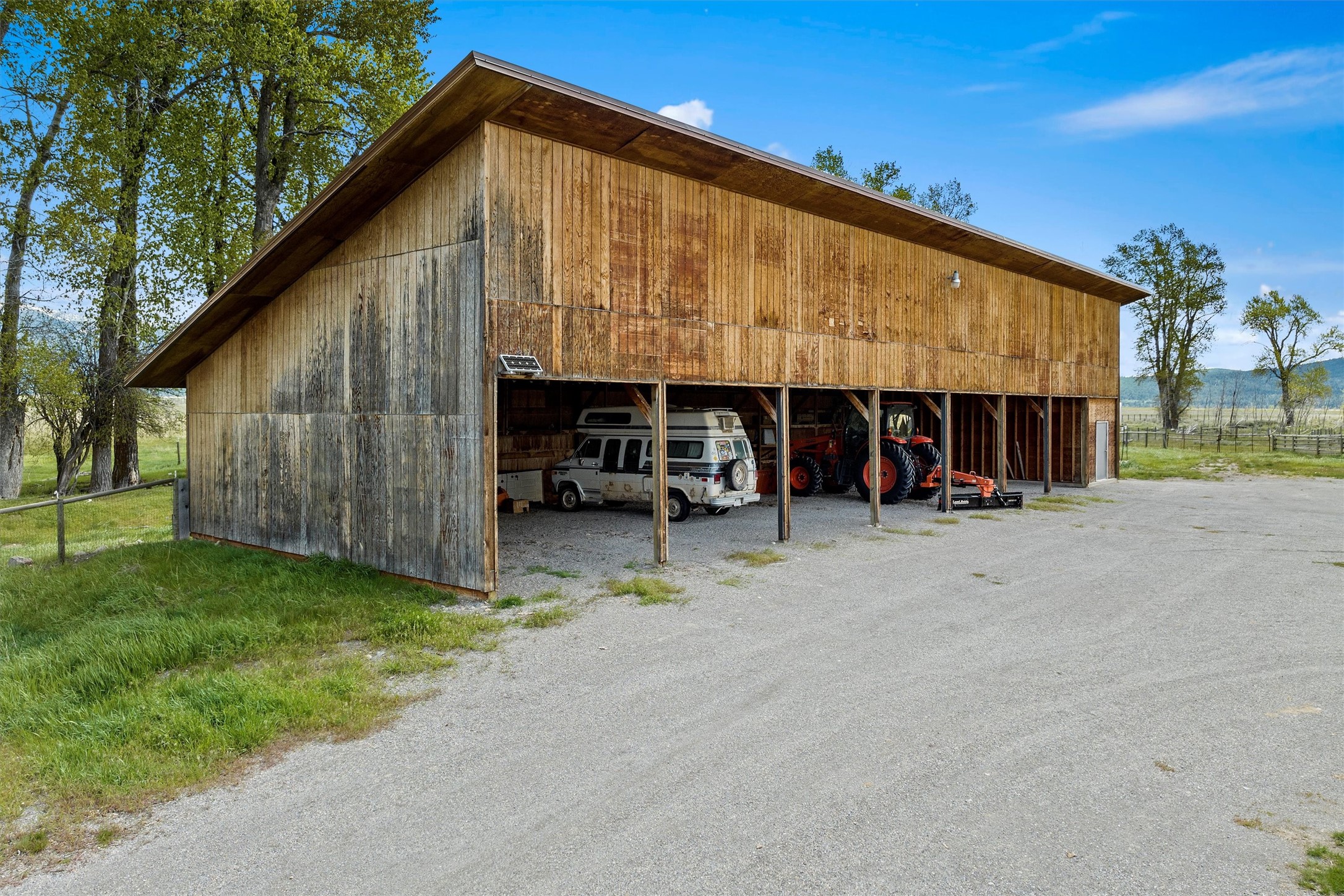 NHN Rolling Dog Ranch Lane