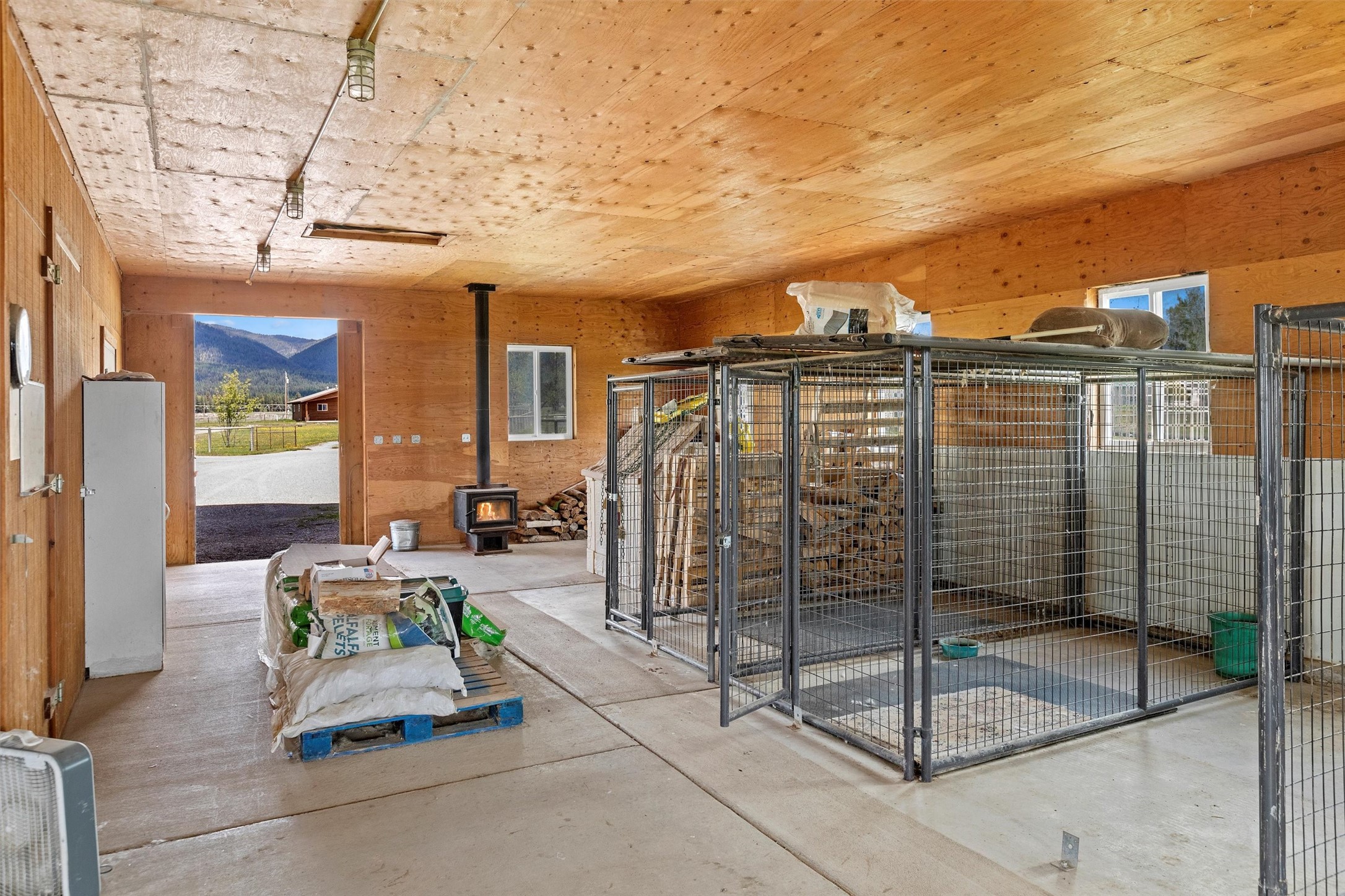 NHN Rolling Dog Ranch Lane