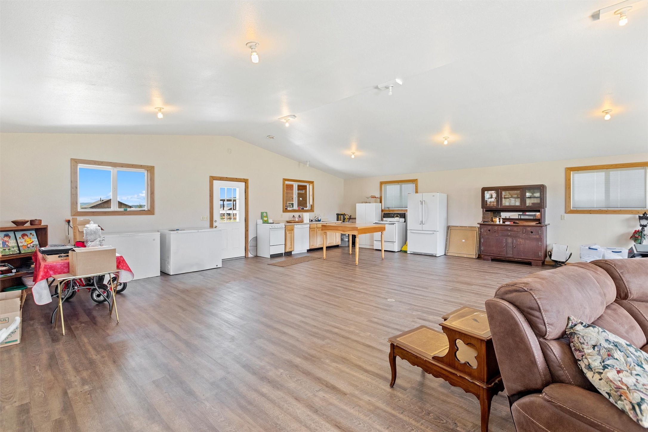 NHN Rolling Dog Ranch Lane