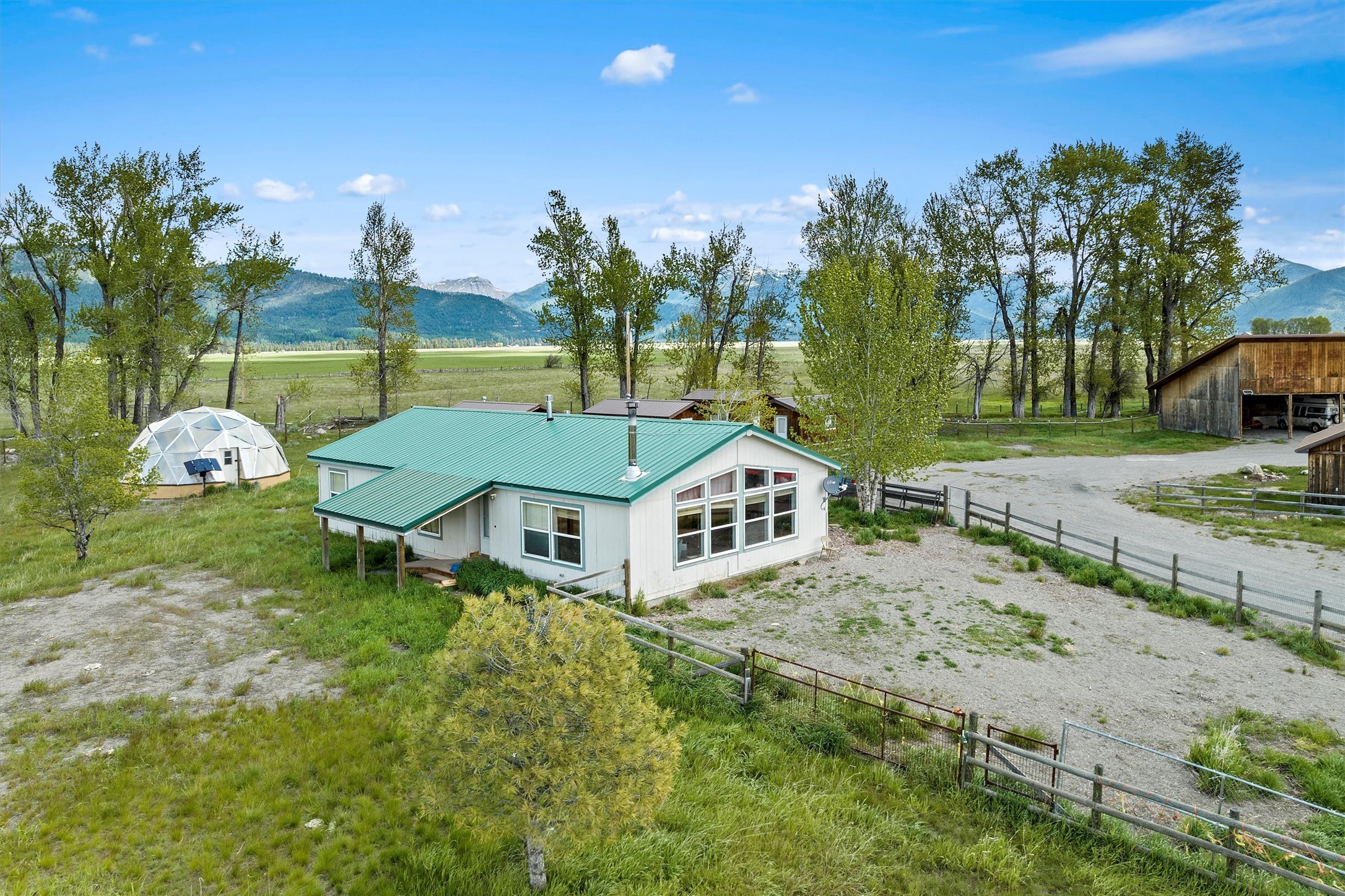 NHN Rolling Dog Ranch Lane