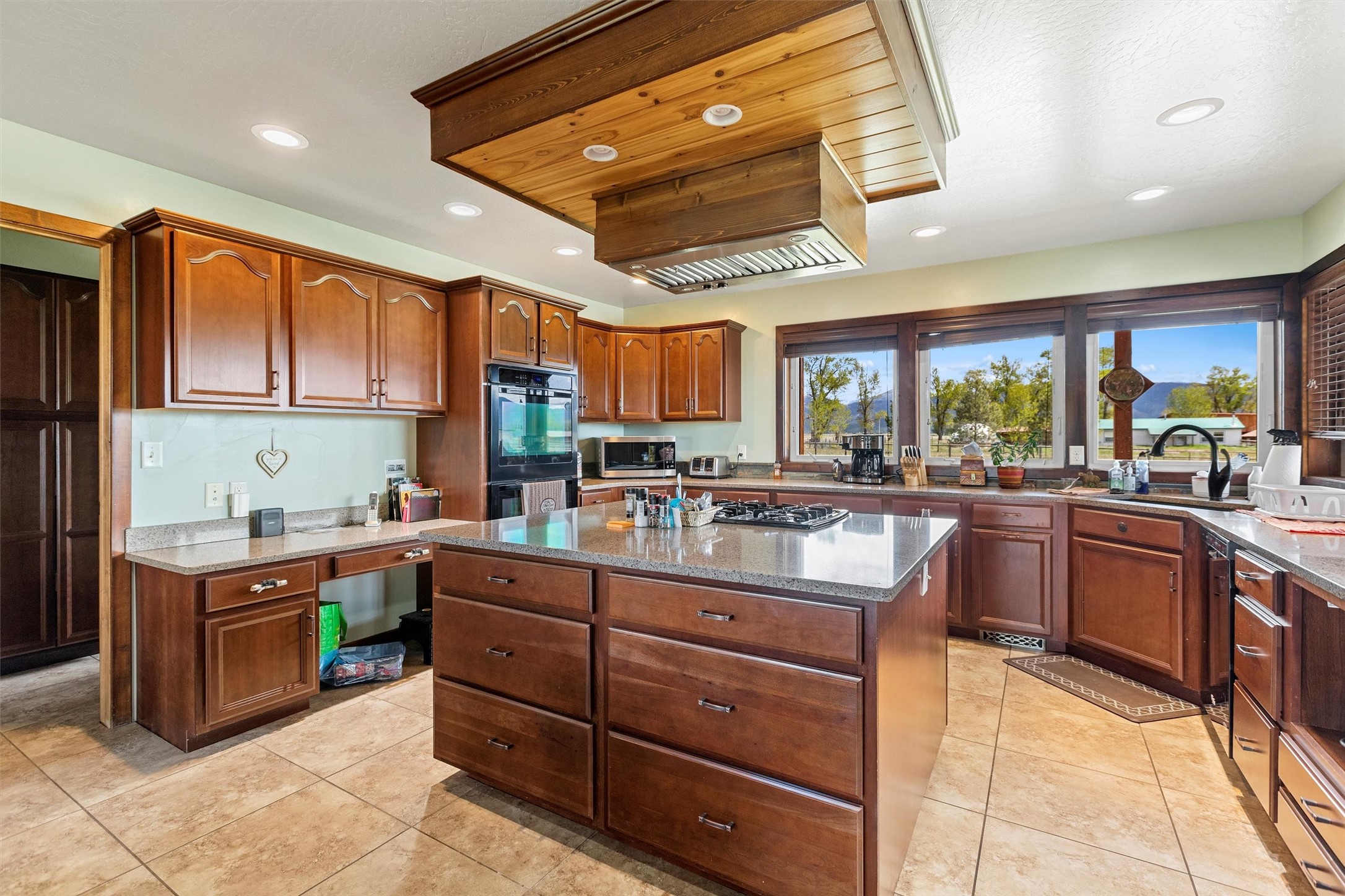 NHN Rolling Dog Ranch Lane