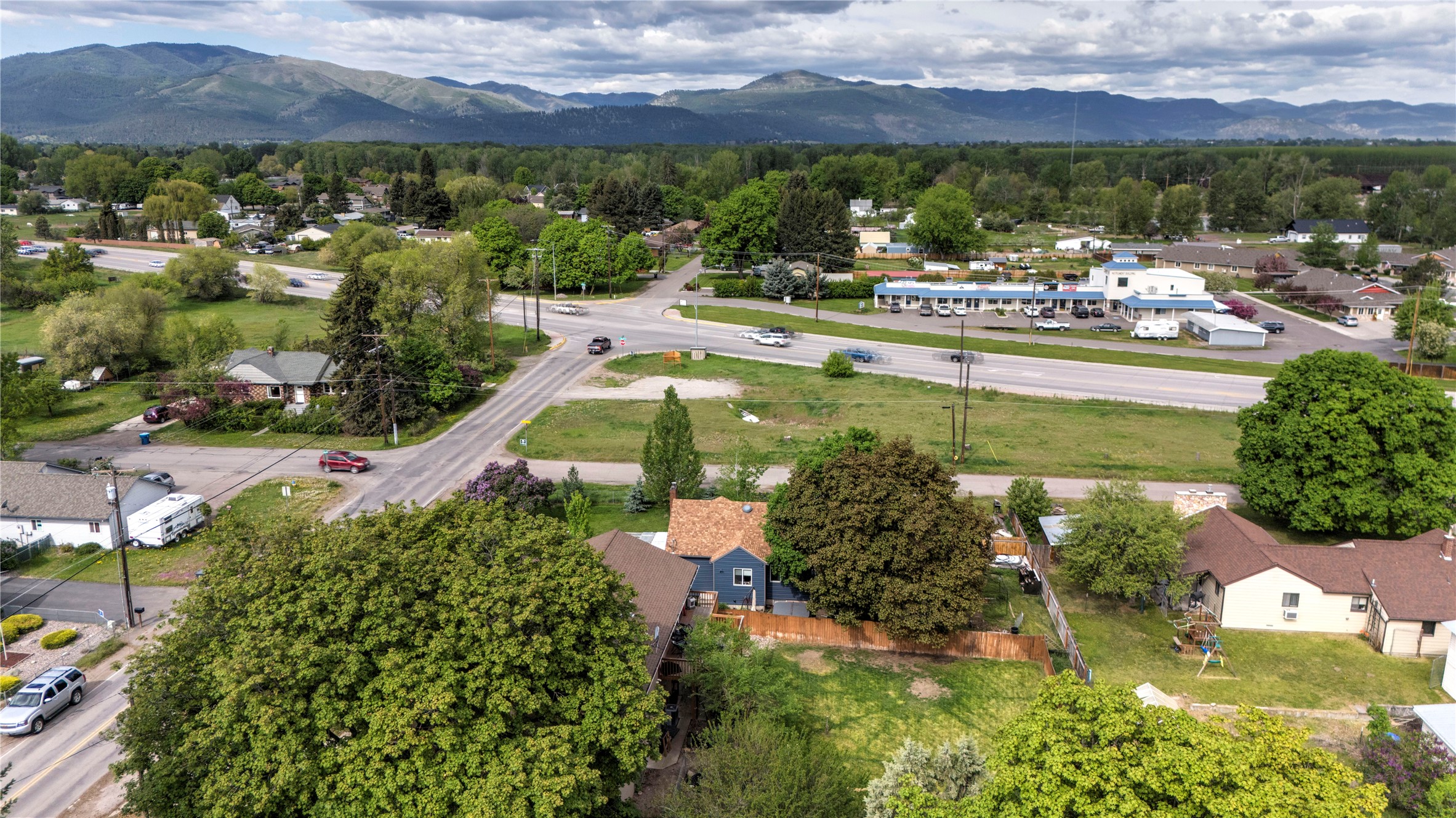 2360 River Road 2