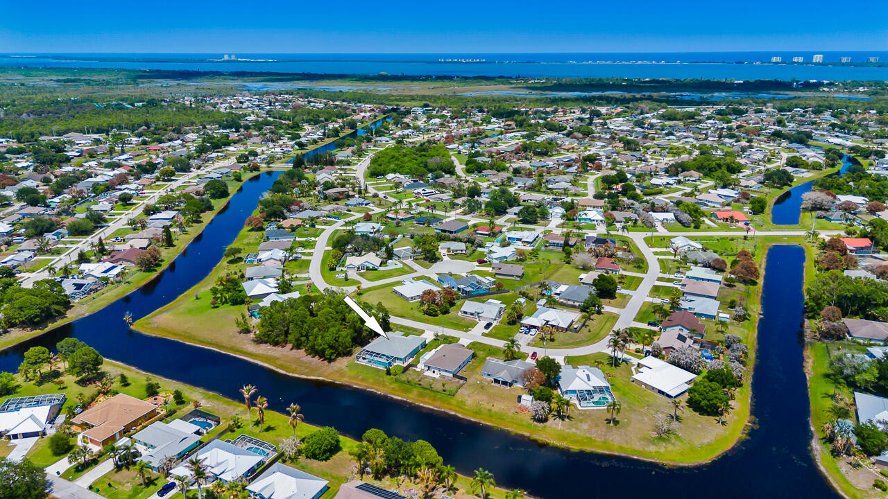 2549 SE Lyman Circle, Port St. Lucie