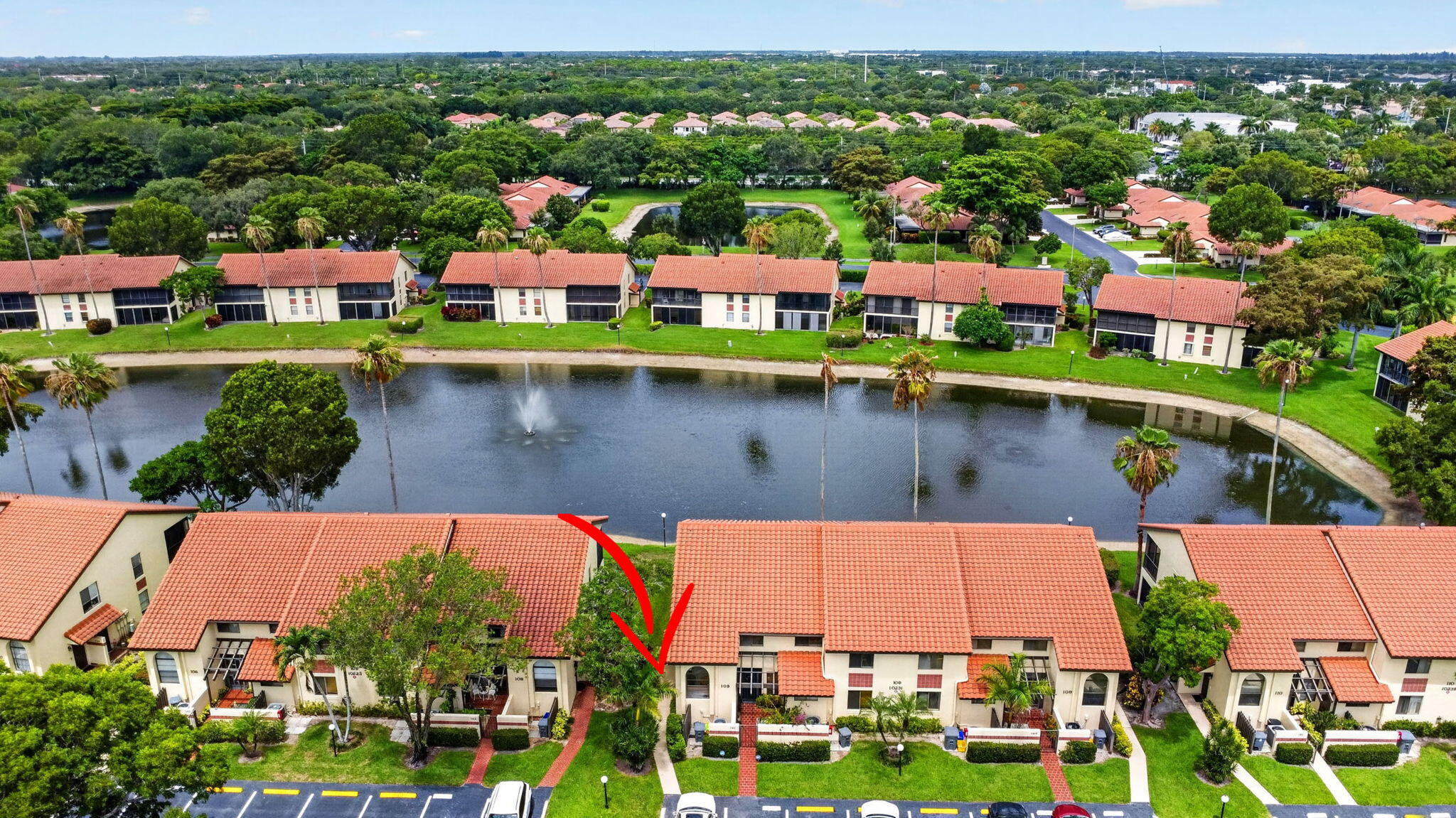 10231 N Circle Lake Drive 201