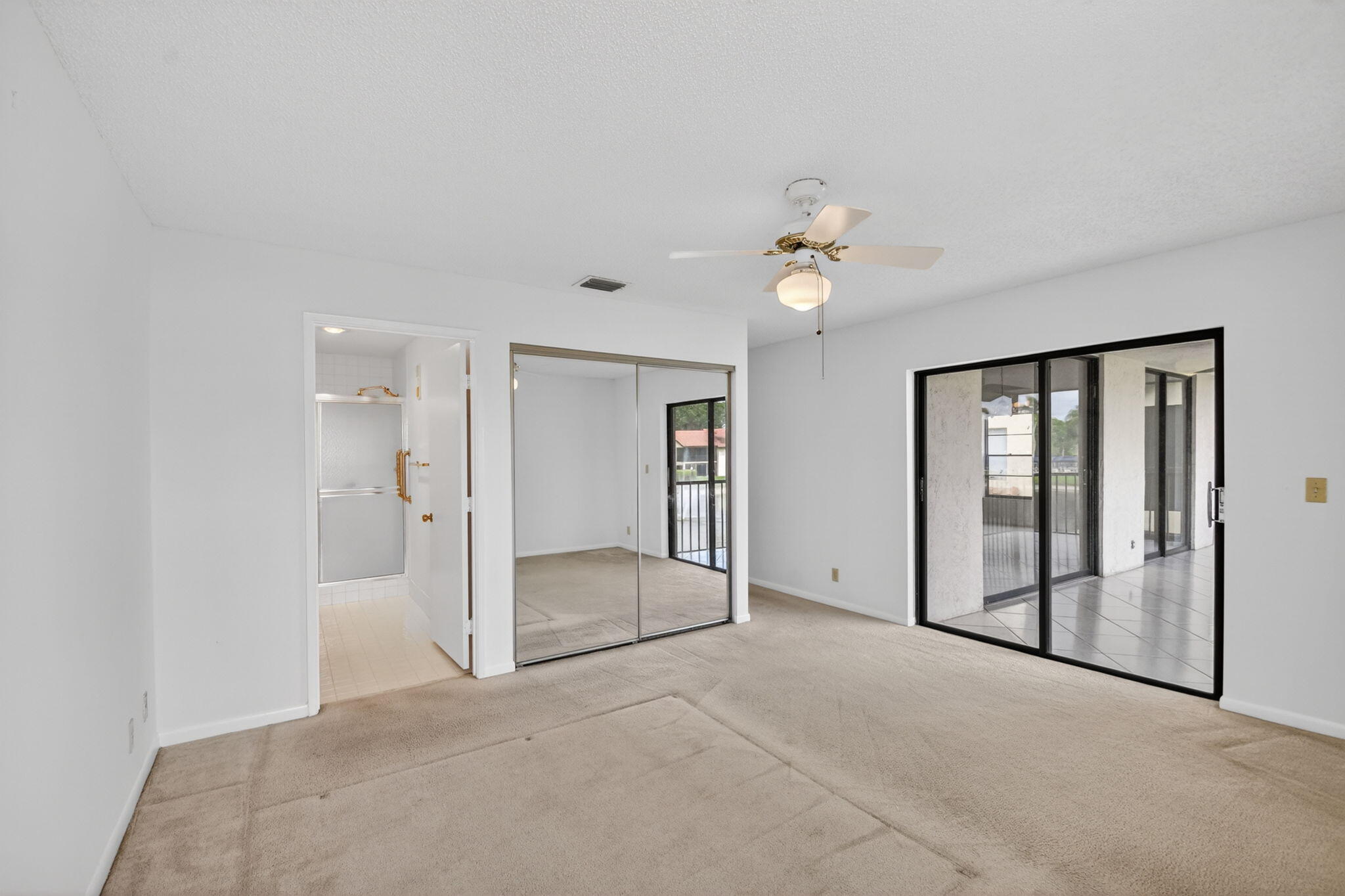 10231 N Circle Lake Drive 201
