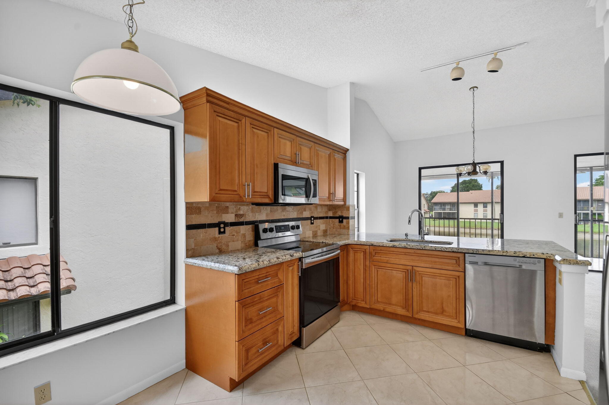 10231 N Circle Lake Drive 201