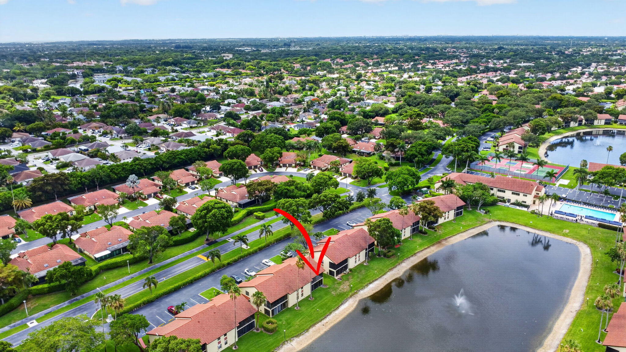 10231 N Circle Lake Drive 201