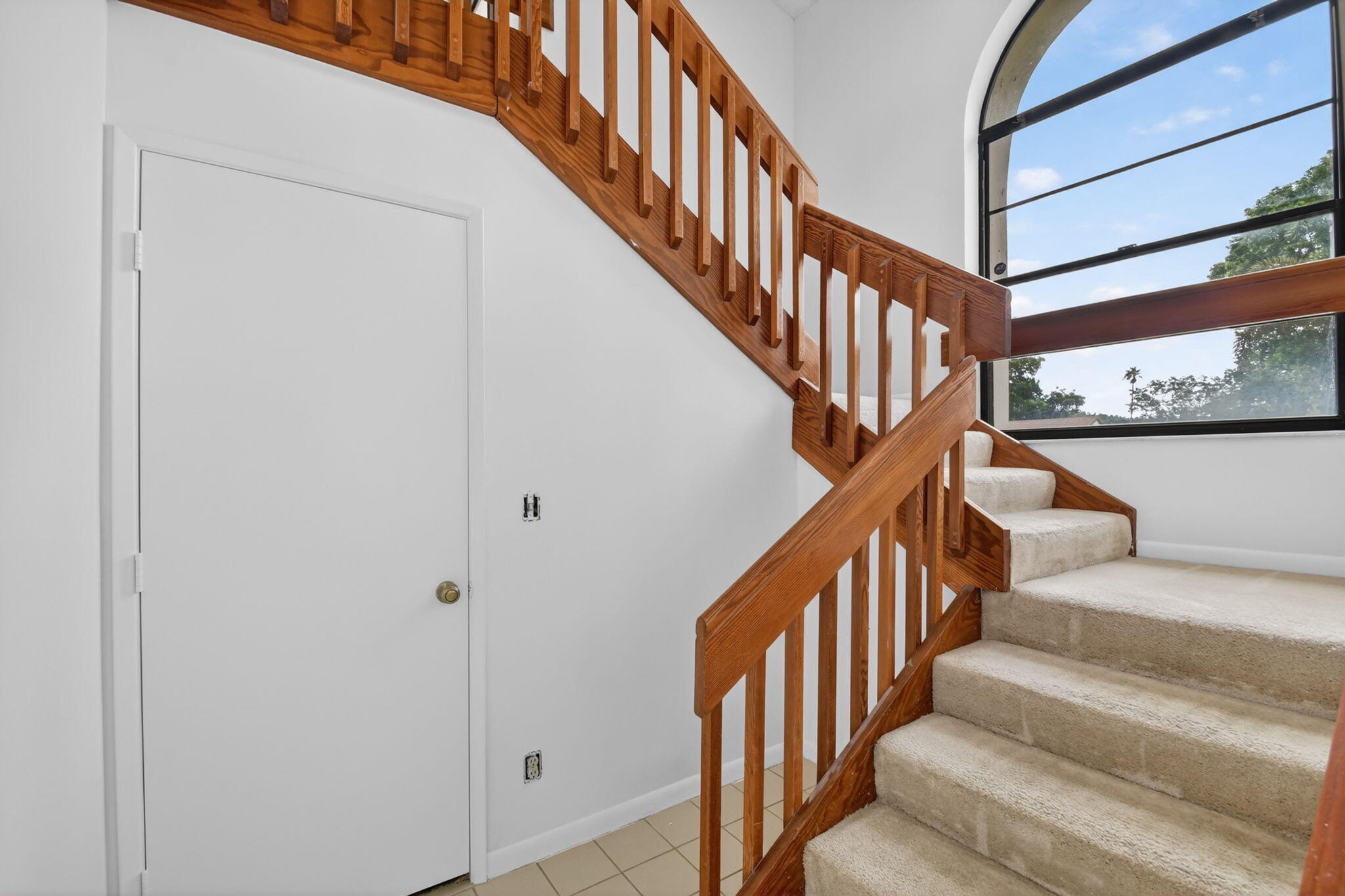 10231 N Circle Lake Drive 201