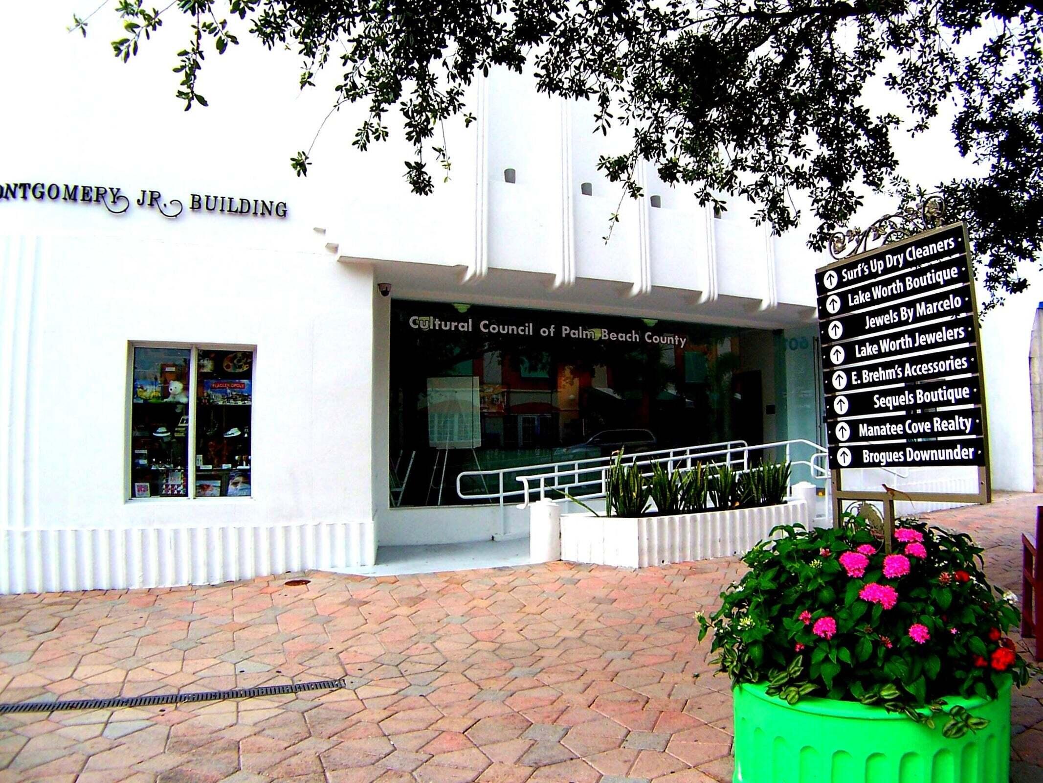 307 N Federal Highway