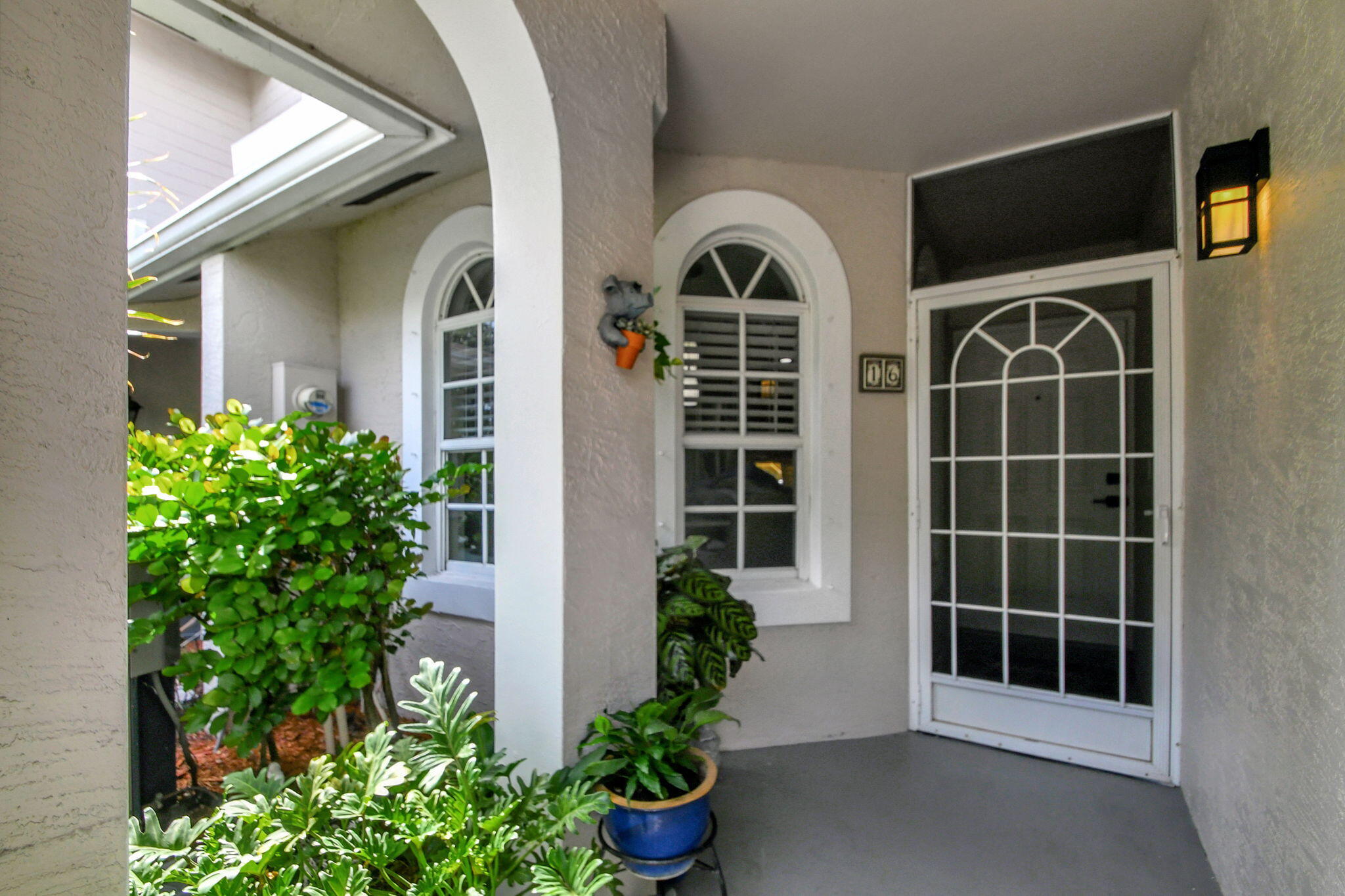 16 Desford Lane