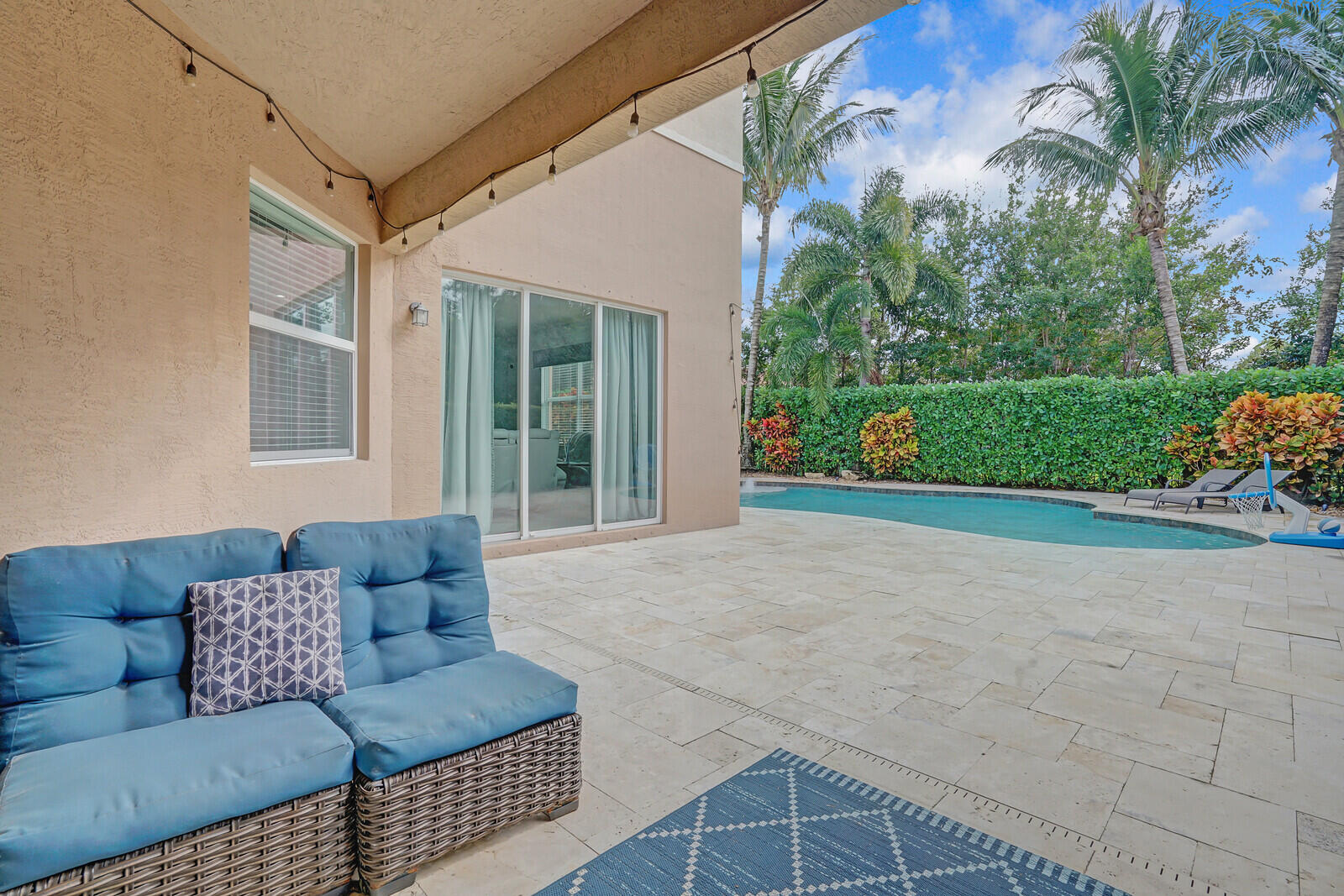 8122 Santalo Cove Court