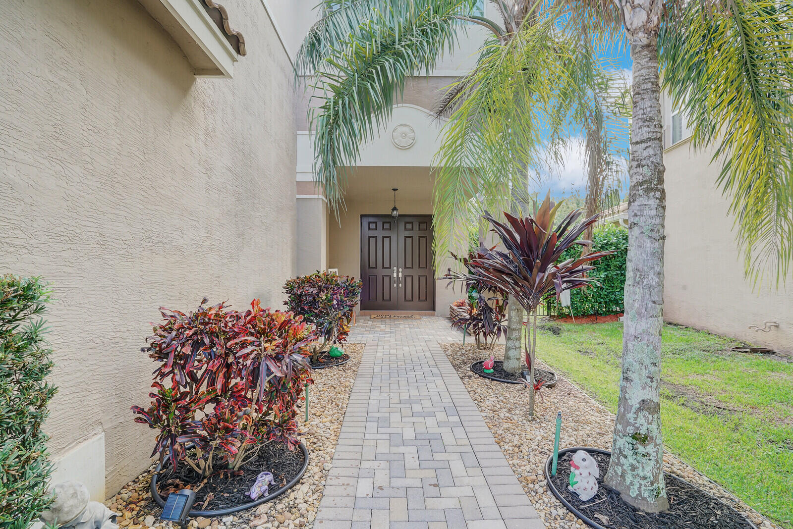 8122 Santalo Cove Court