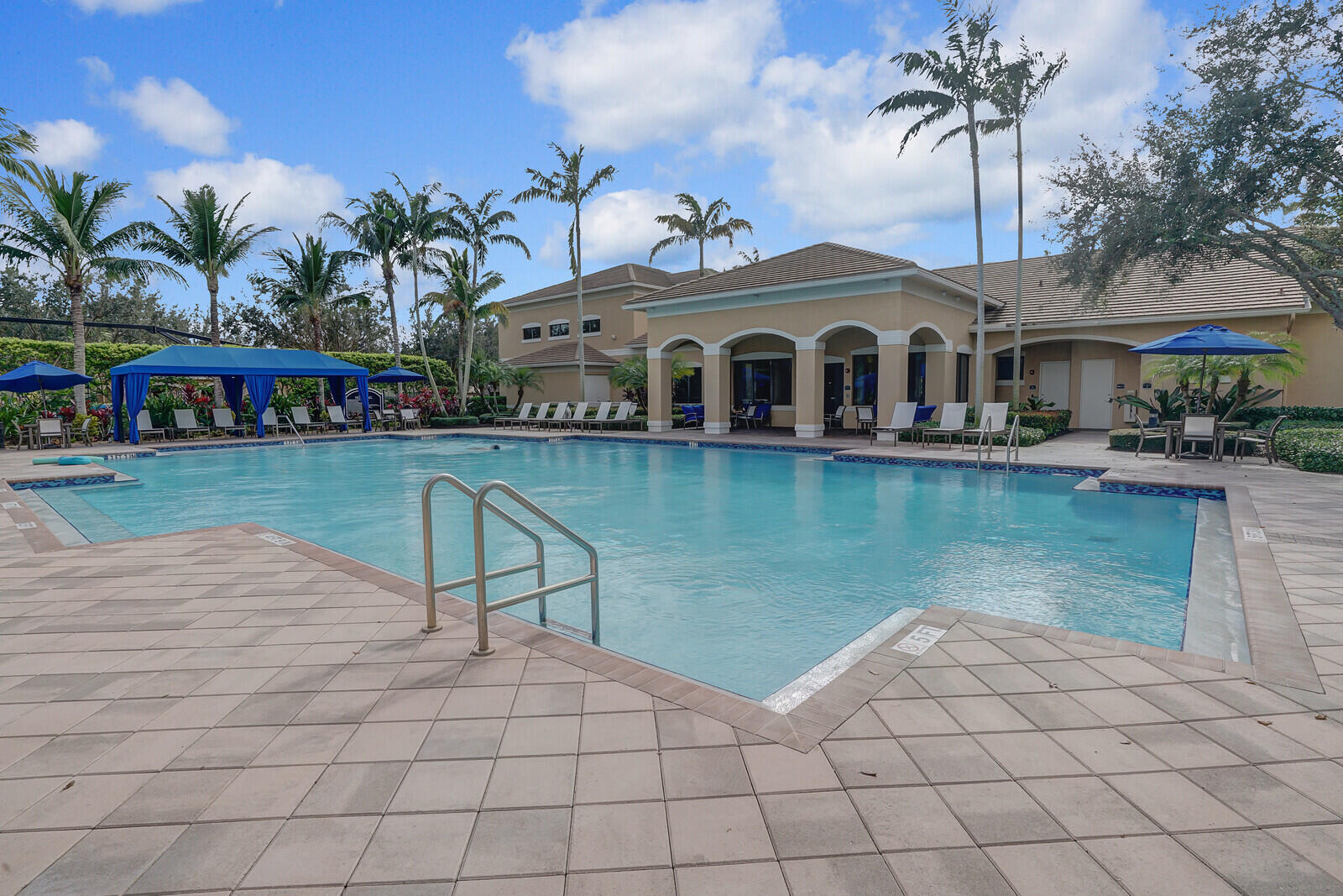 8122 Santalo Cove Court