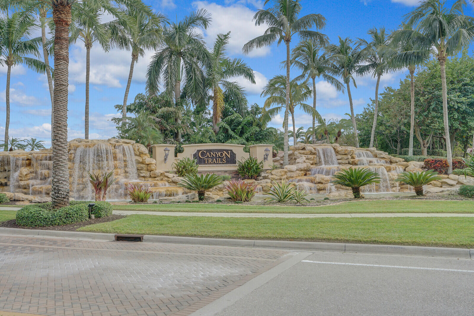 8122 Santalo Cove Court
