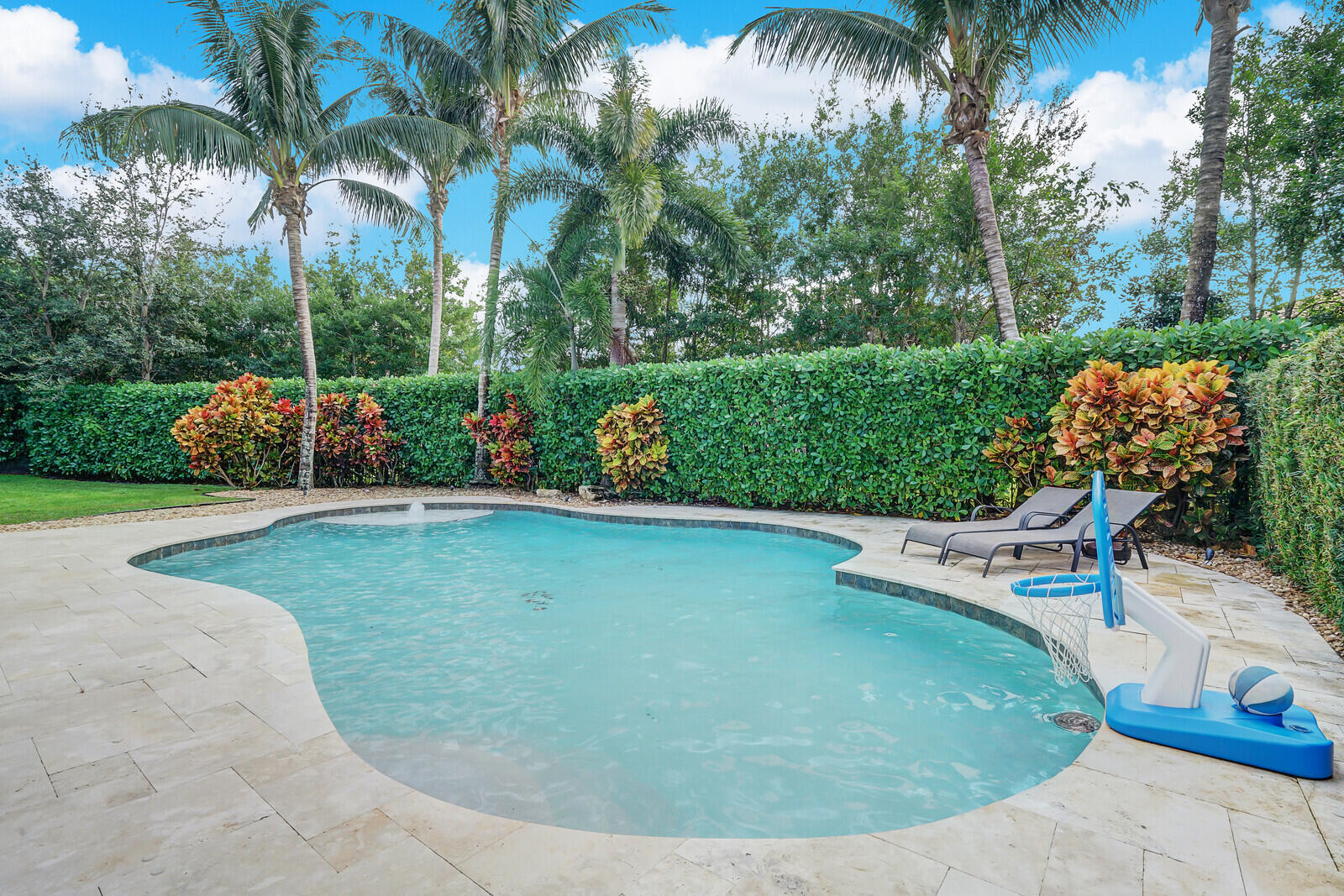 8122 Santalo Cove Court