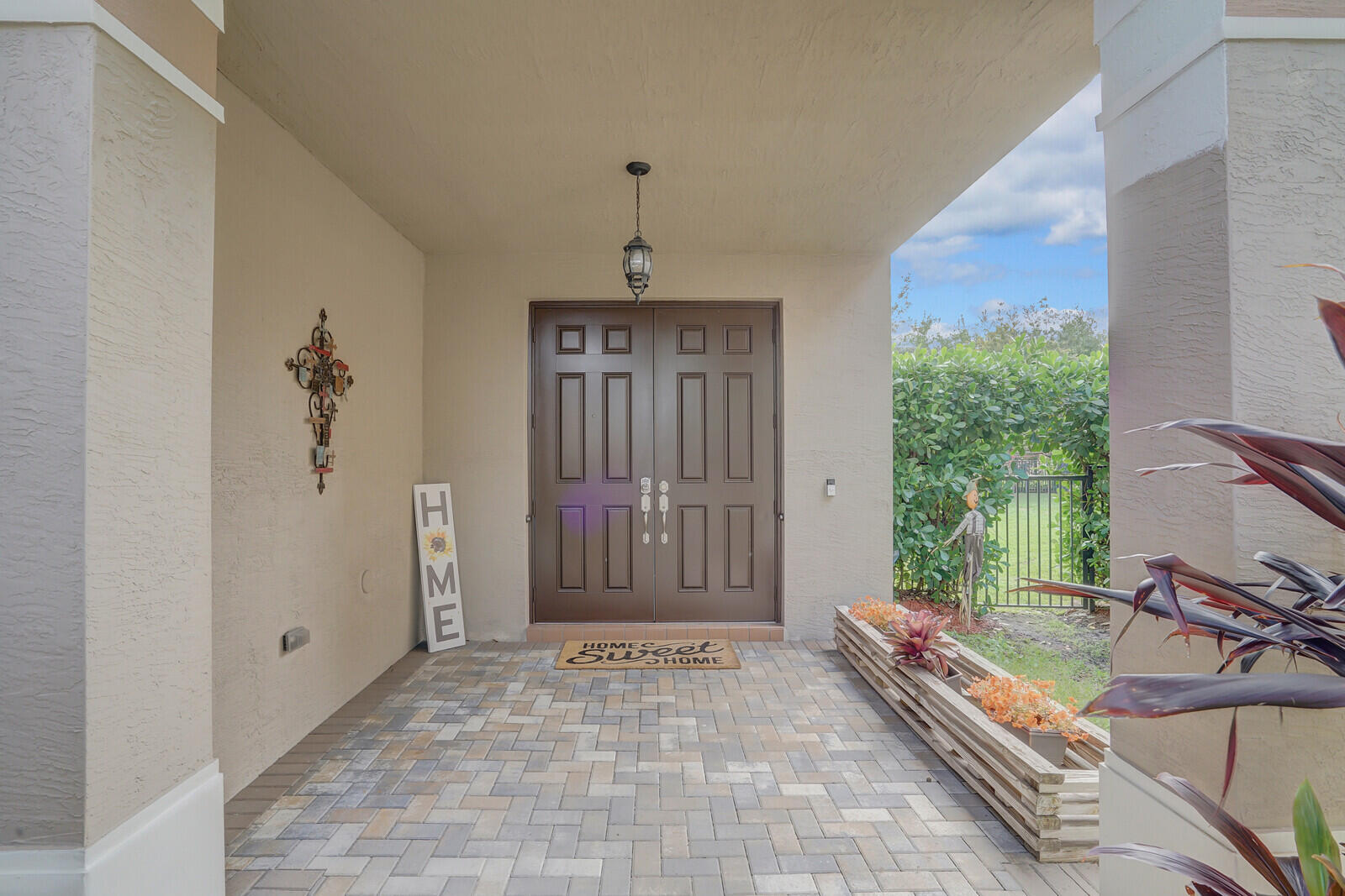 8122 Santalo Cove Court