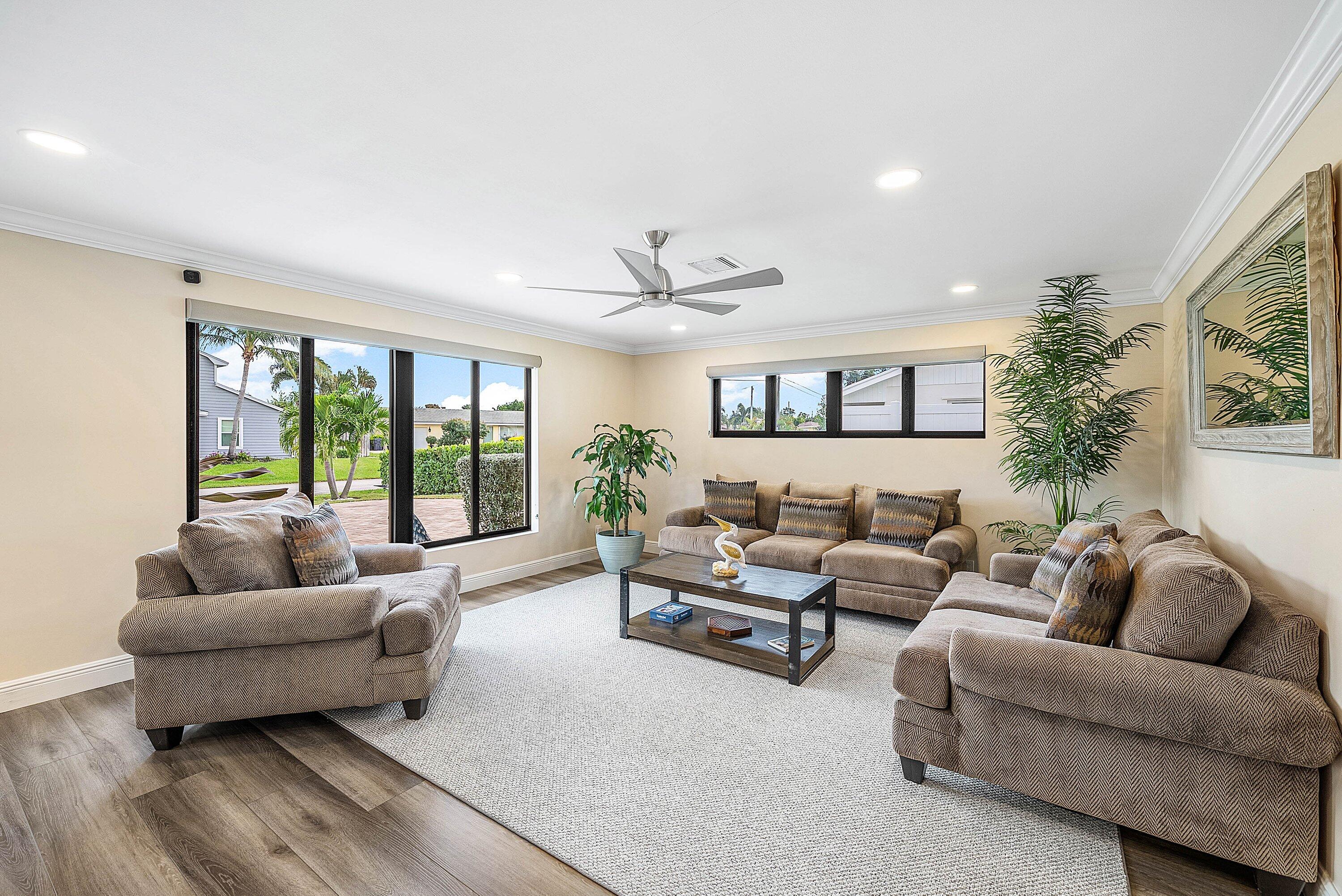 6853 Bayshore Drive