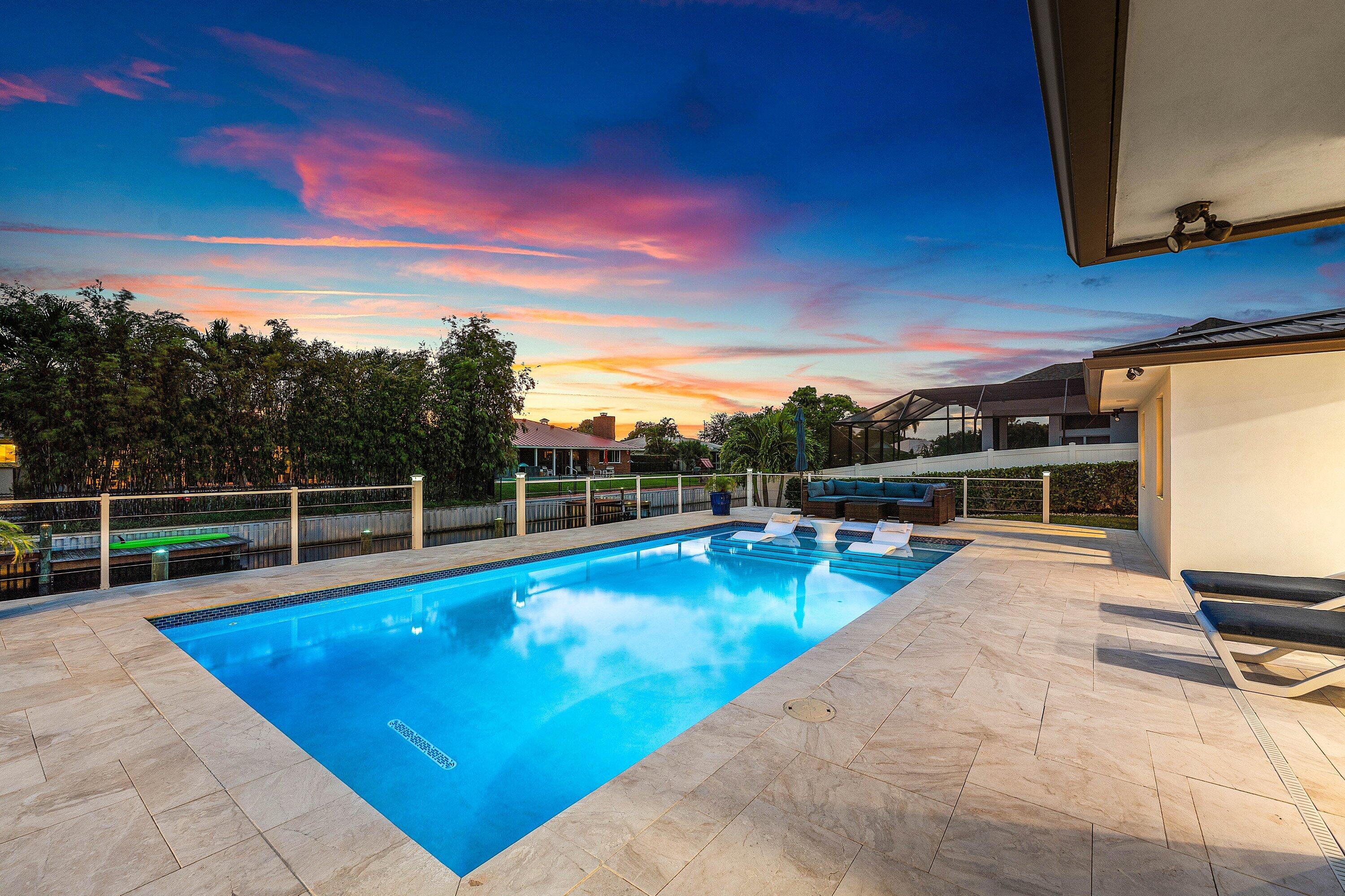 6853 Bayshore Drive