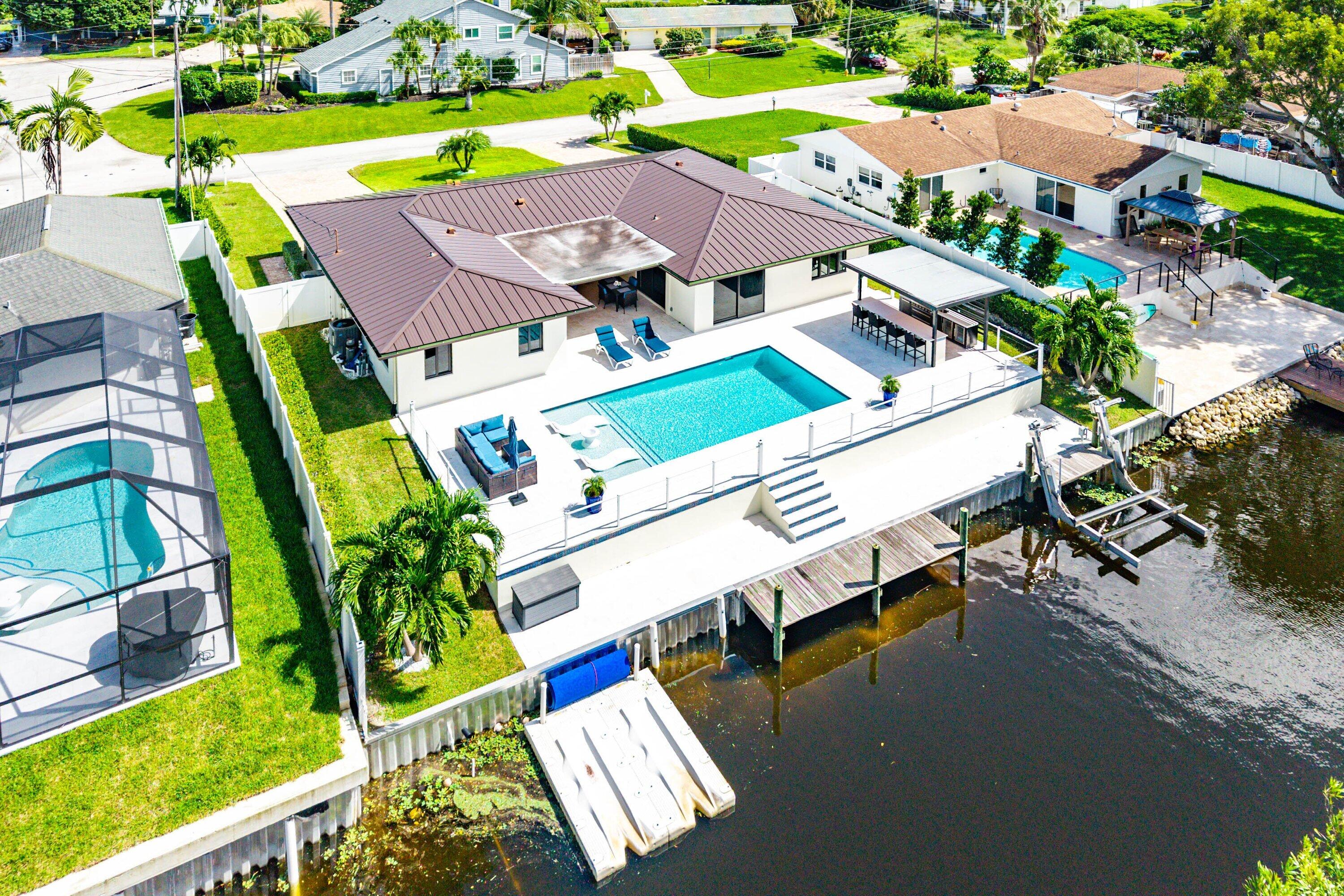 6853 Bayshore Drive