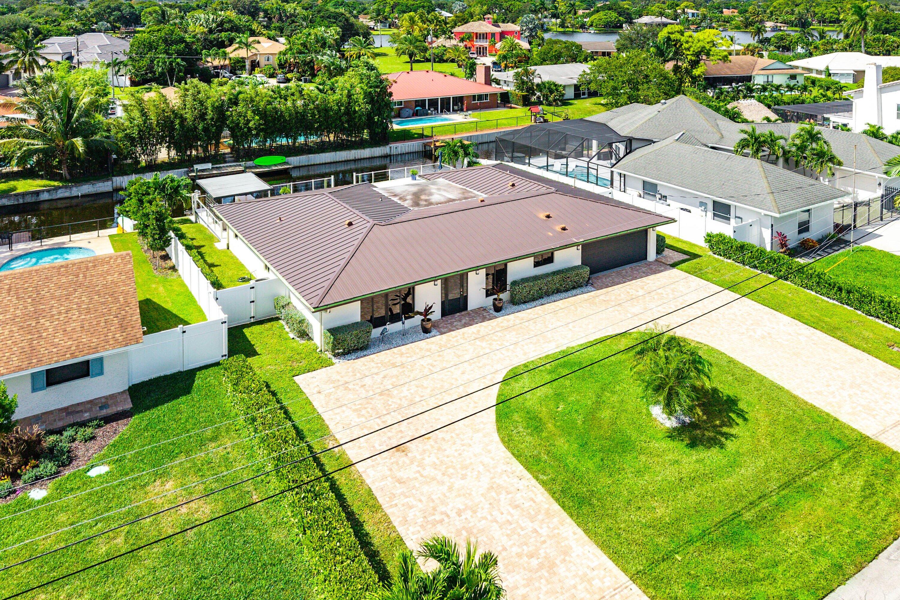 6853 Bayshore Drive