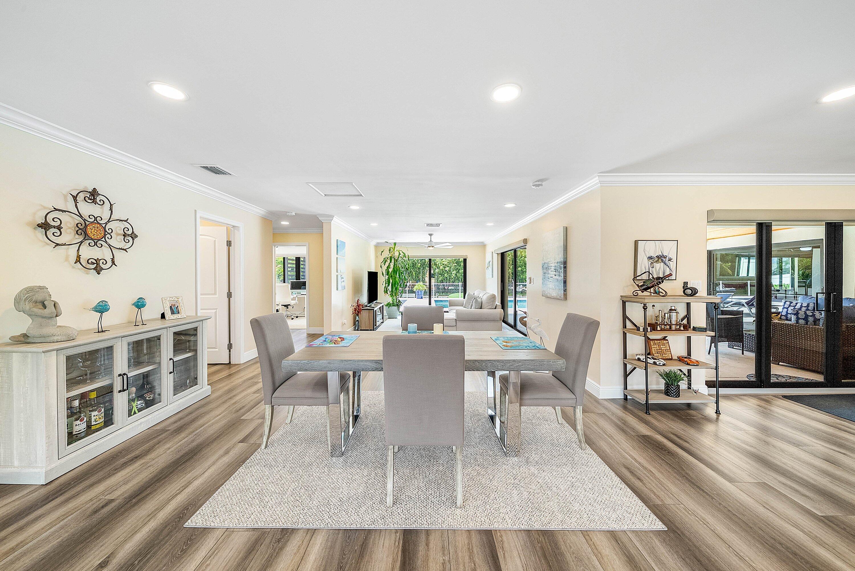 6853 Bayshore Drive