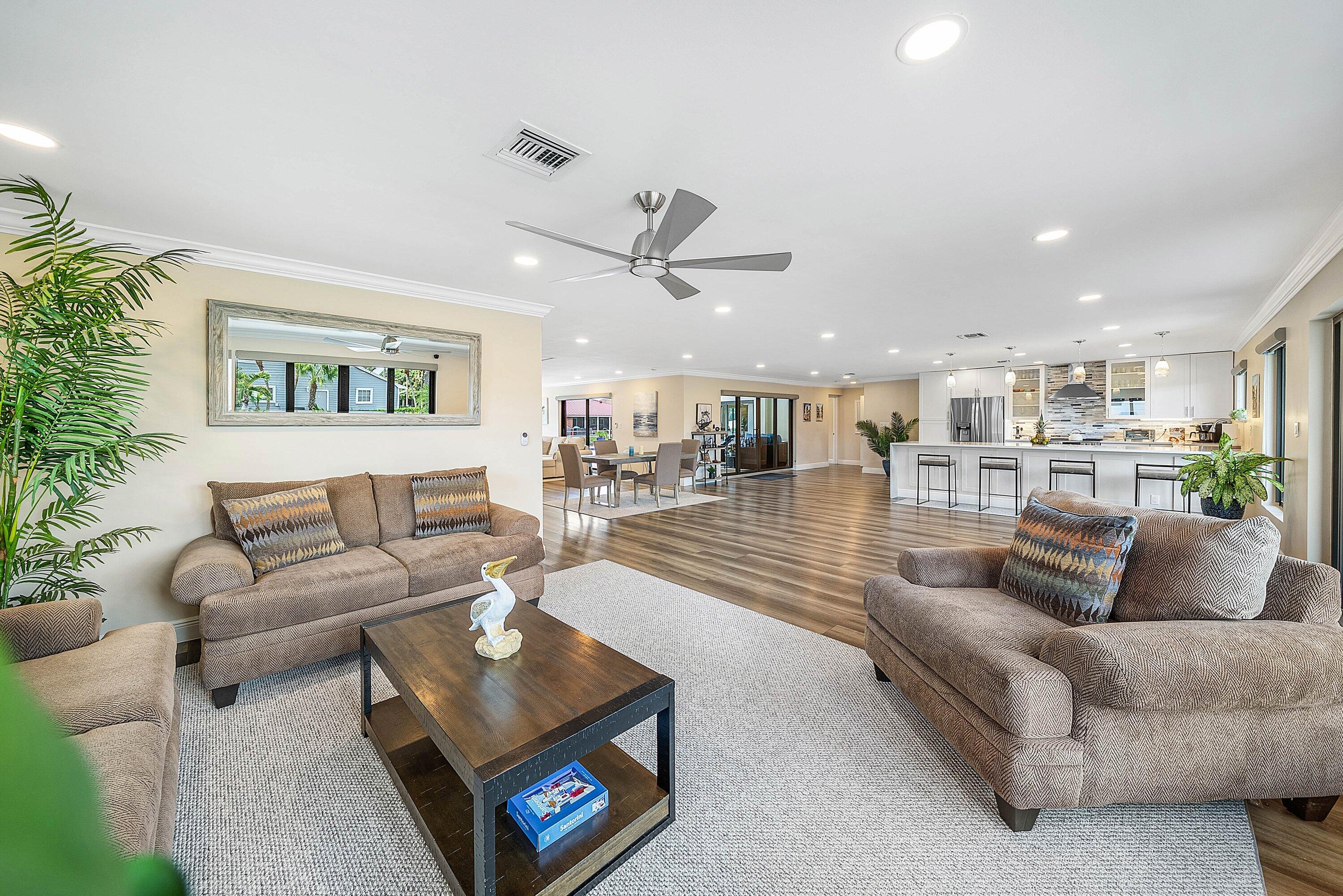 6853 Bayshore Drive