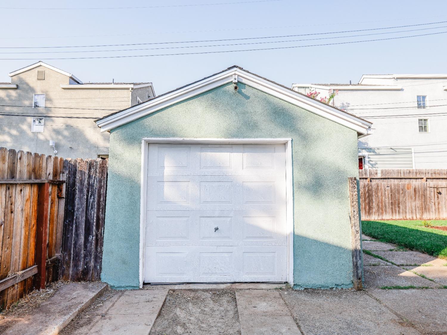3435 Truckee Way