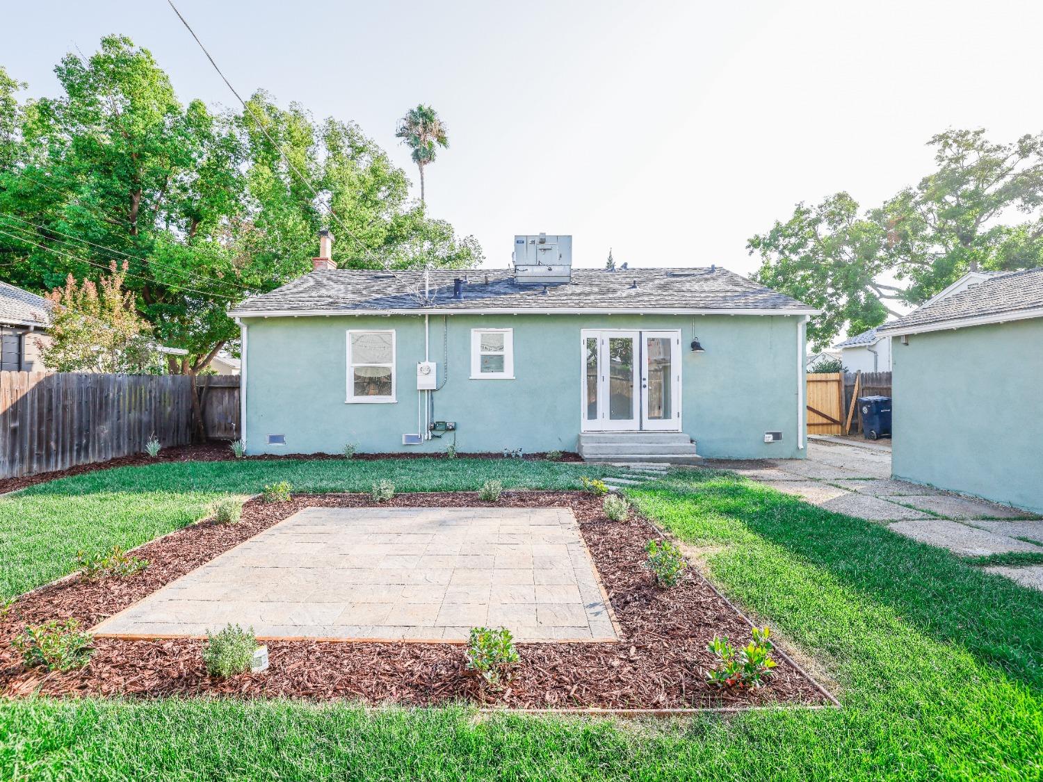 3435 Truckee Way