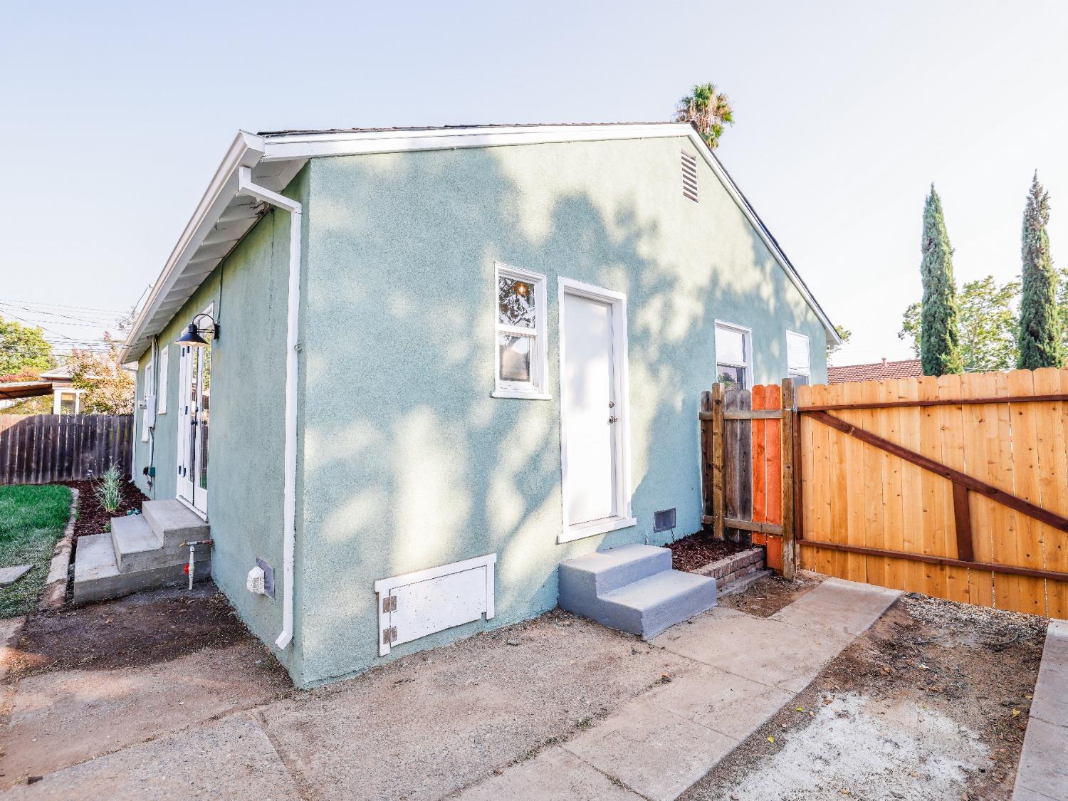 3435 Truckee Way