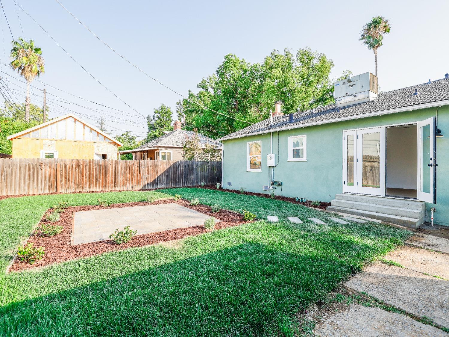 3435 Truckee Way