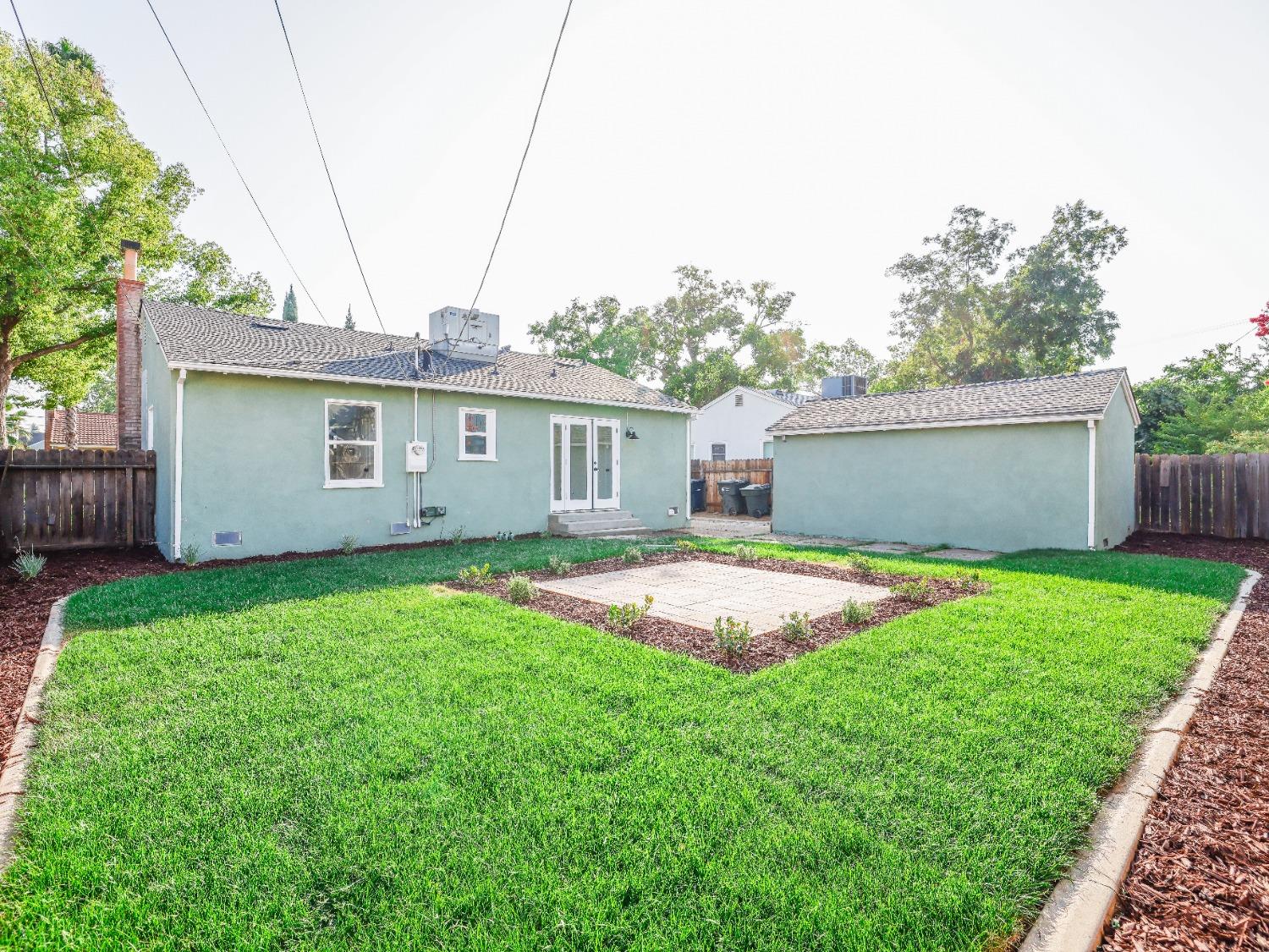 3435 Truckee Way