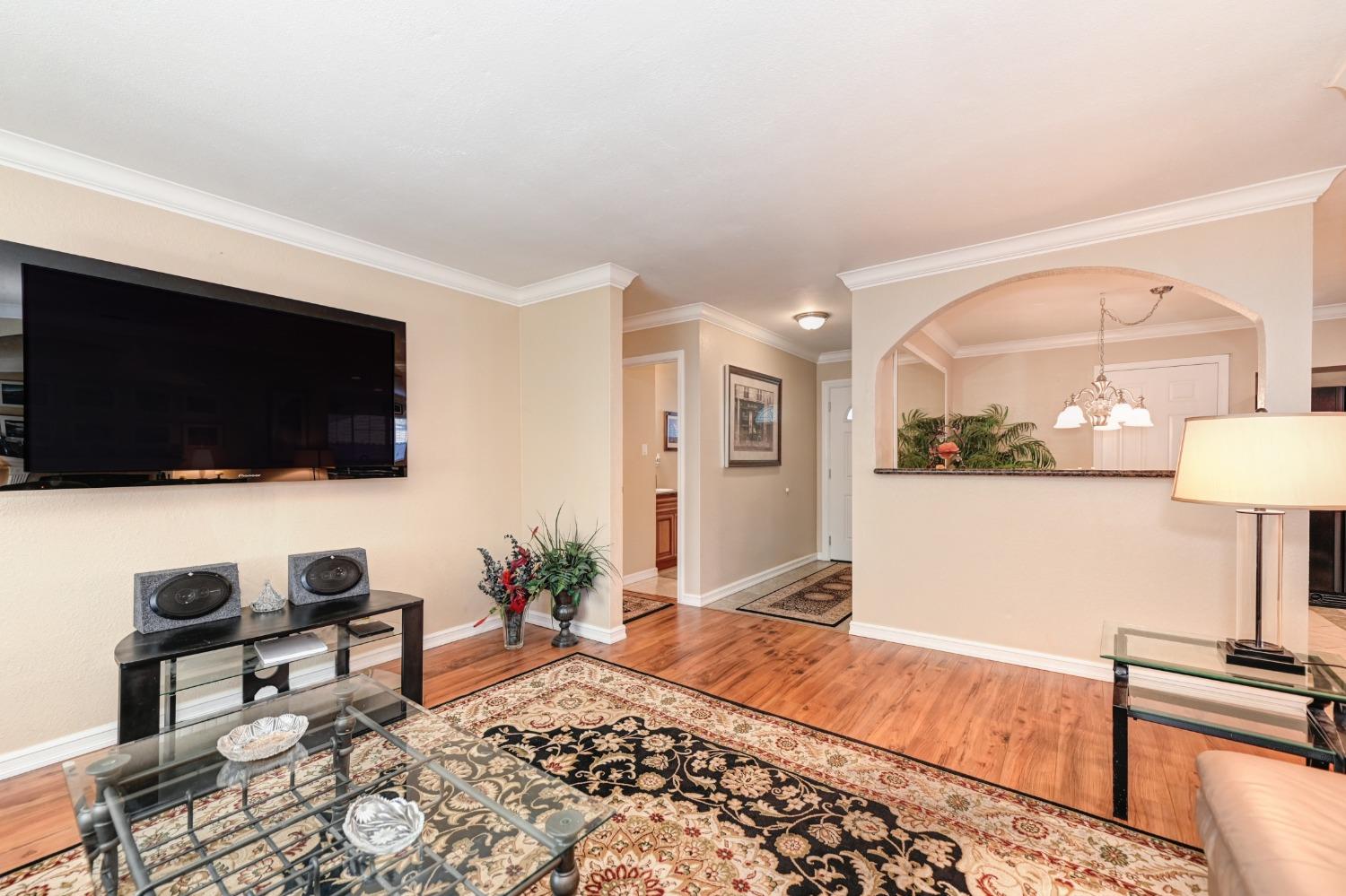4888 Vogelsang Drive