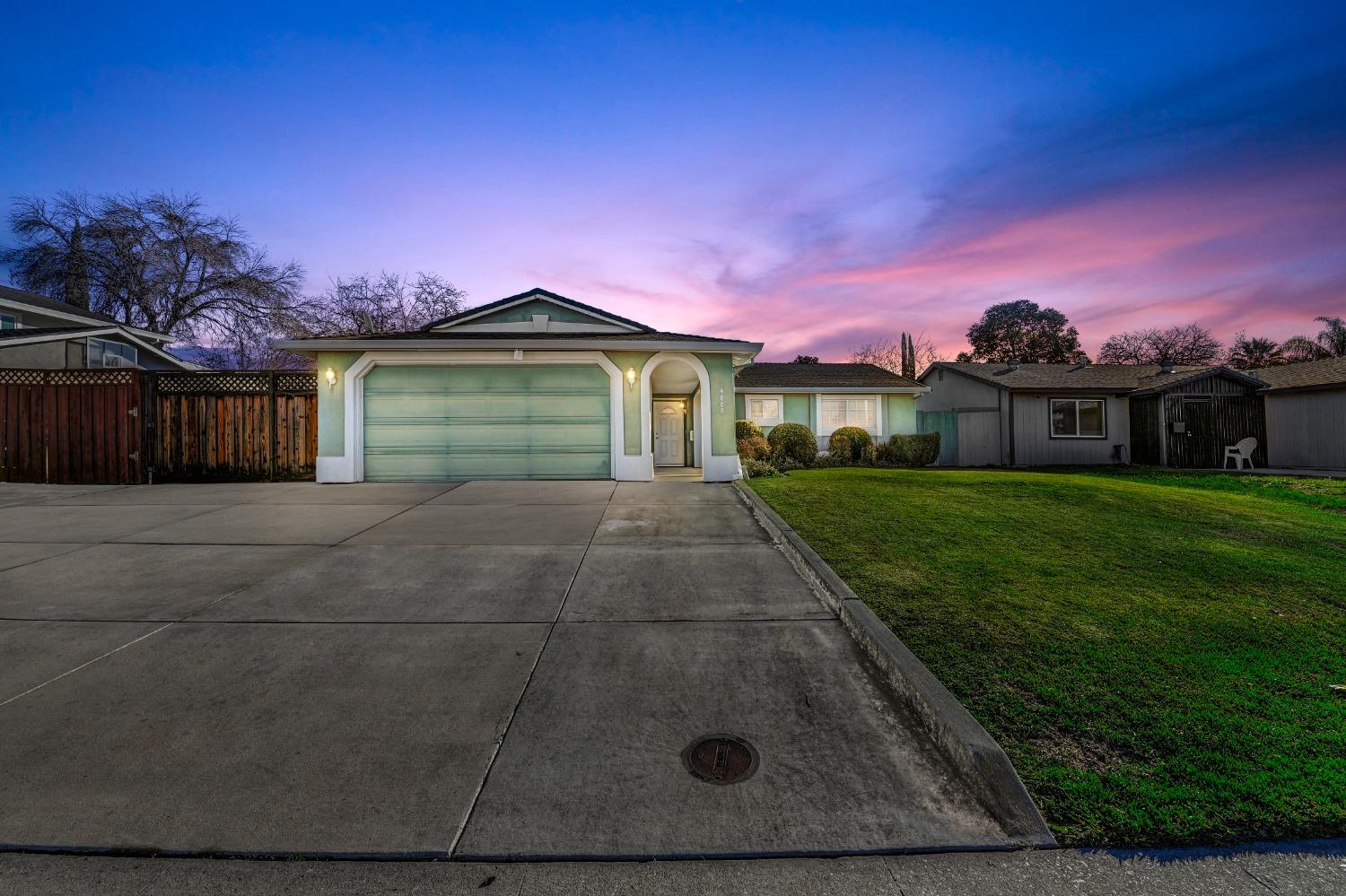 4888 Vogelsang Drive