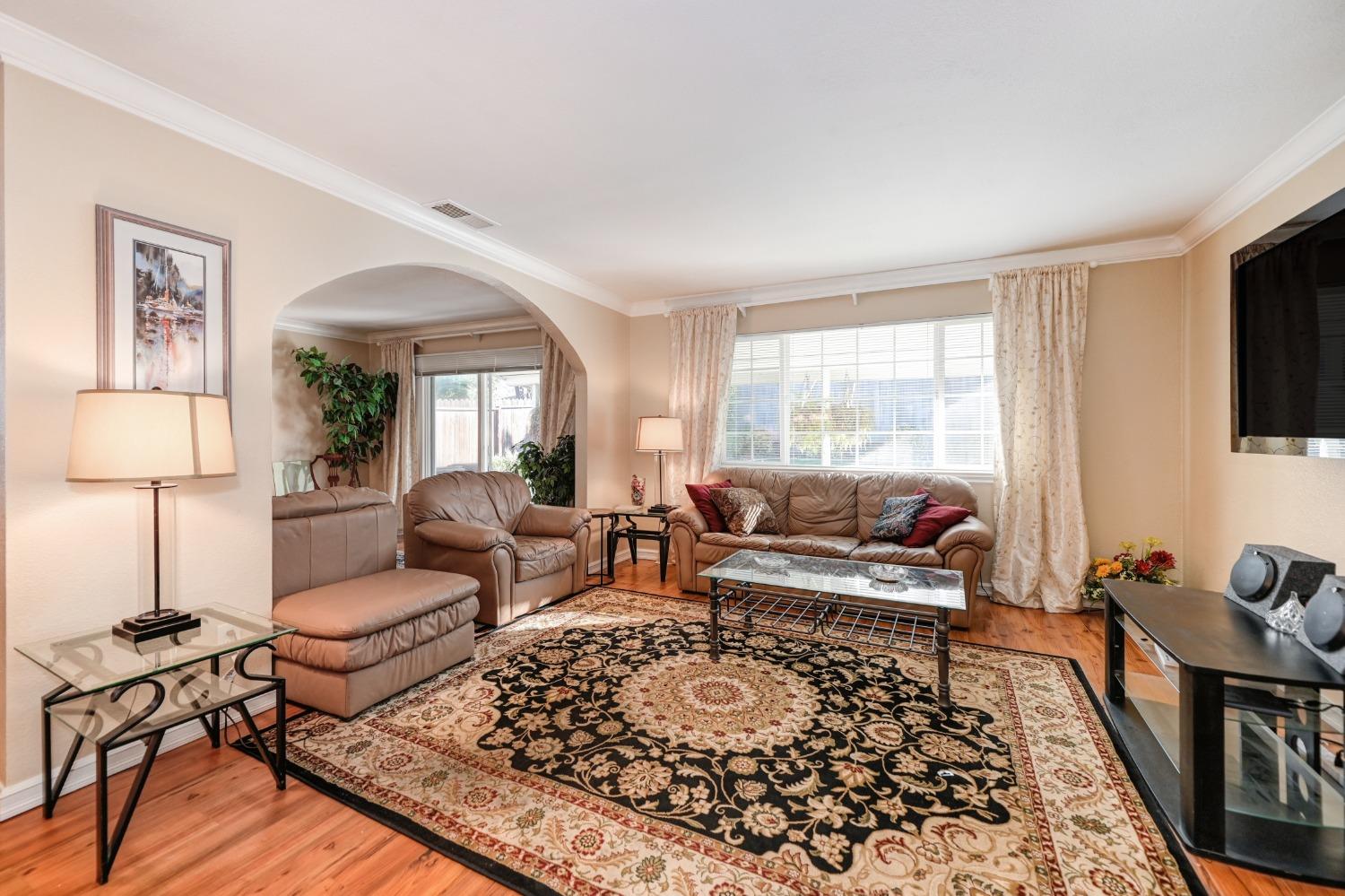 4888 Vogelsang Drive