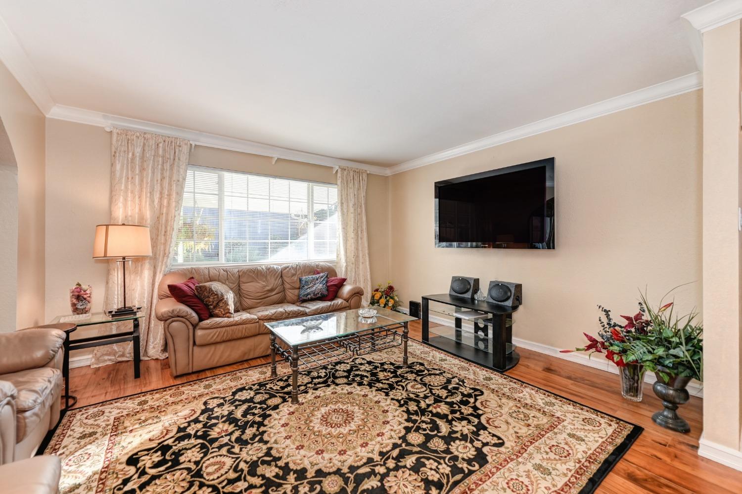 4888 Vogelsang Drive