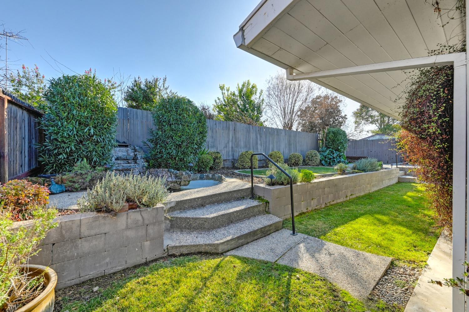 4888 Vogelsang Drive