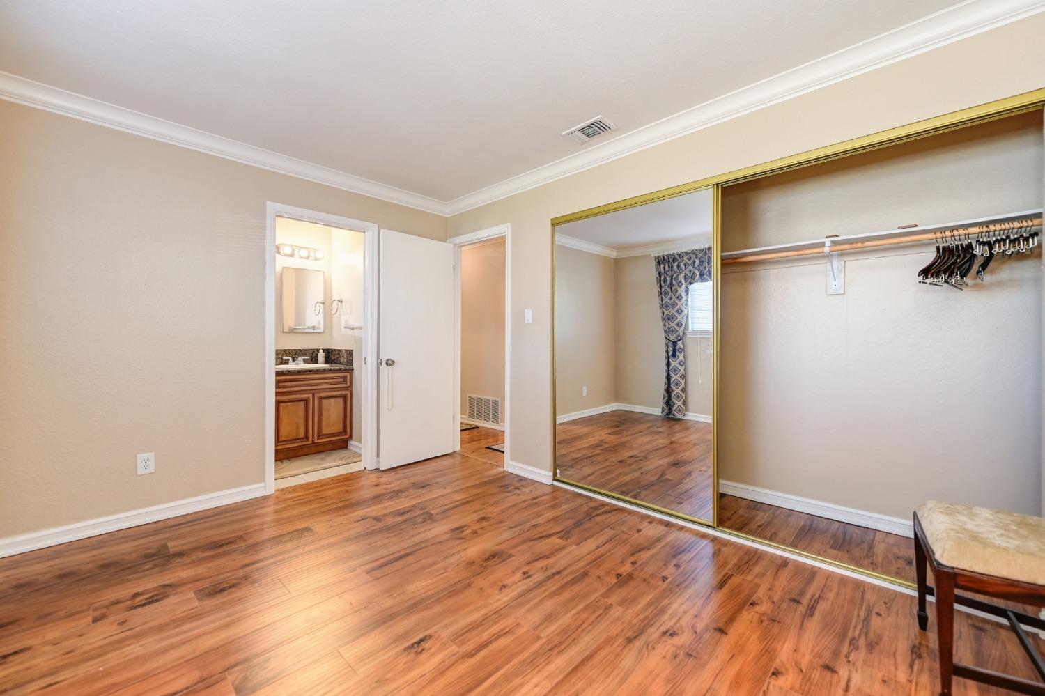4888 Vogelsang Drive