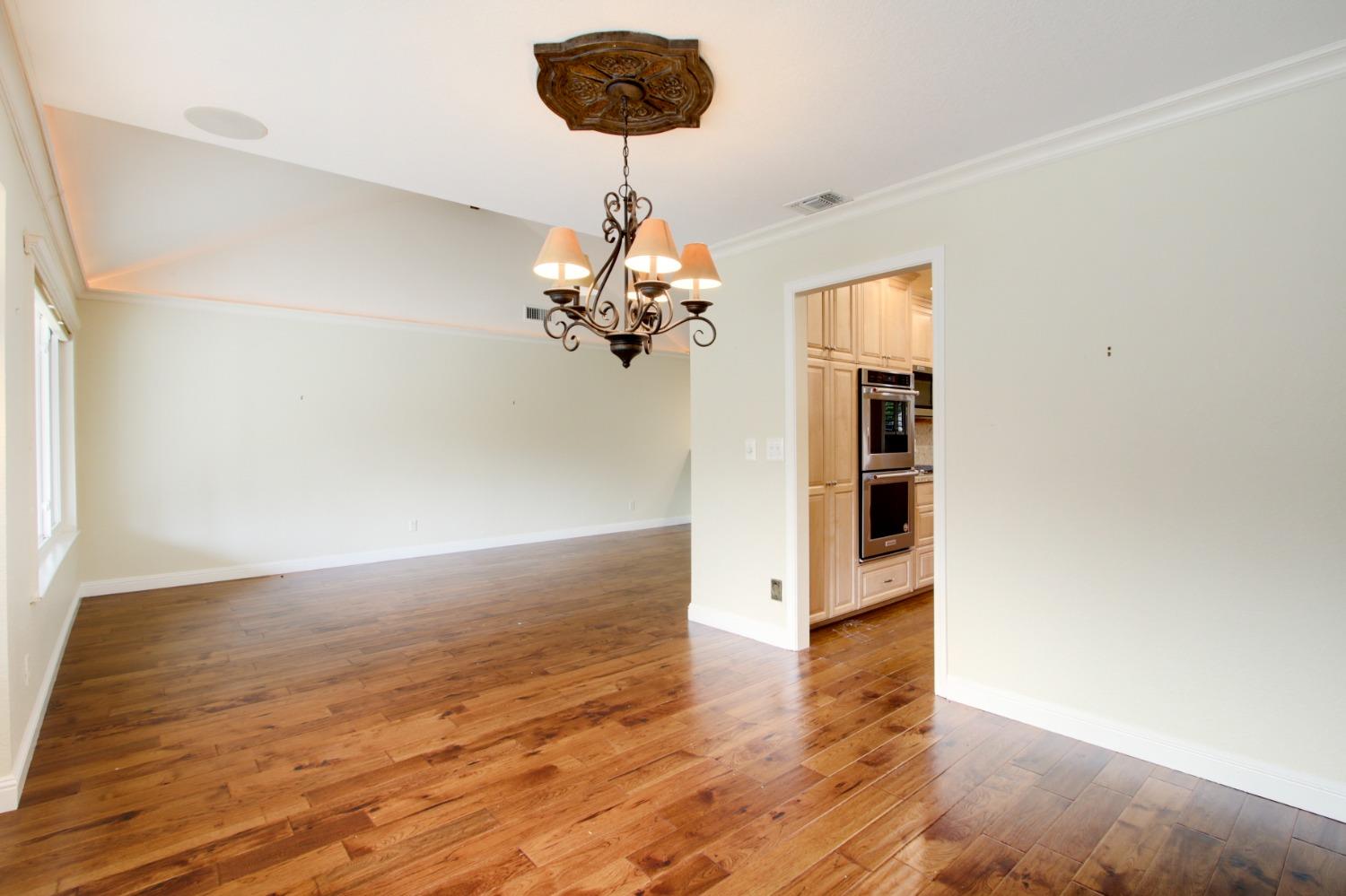 1036 Kensington Drive