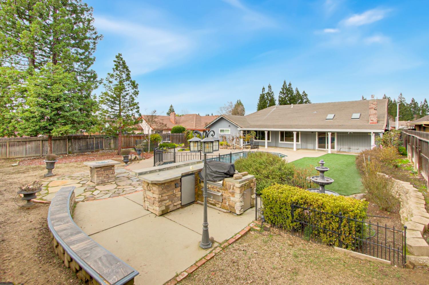 1036 Kensington Drive