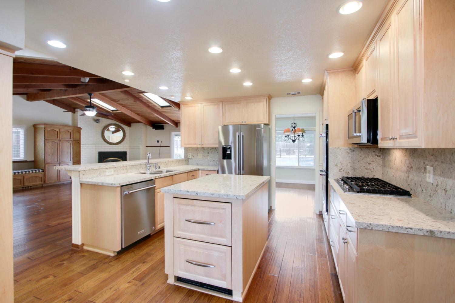 1036 Kensington Drive