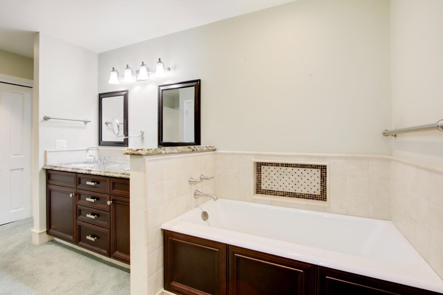 1036 Kensington Drive