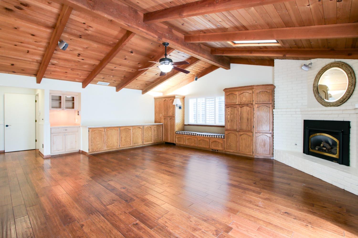 1036 Kensington Drive