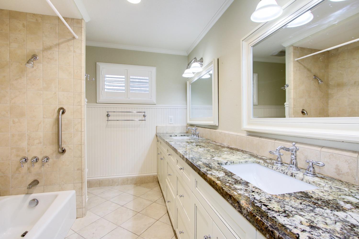 1036 Kensington Drive