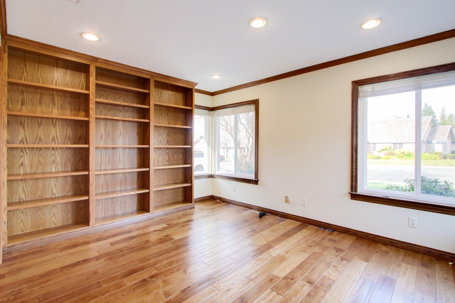 1036 Kensington Drive