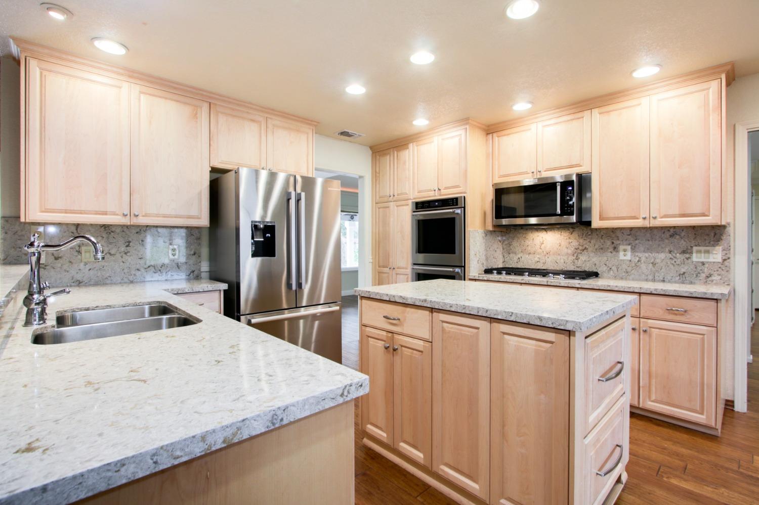 1036 Kensington Drive