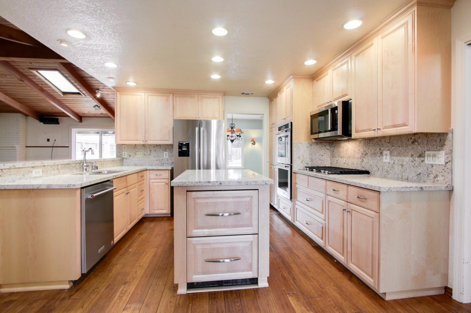 1036 Kensington Drive