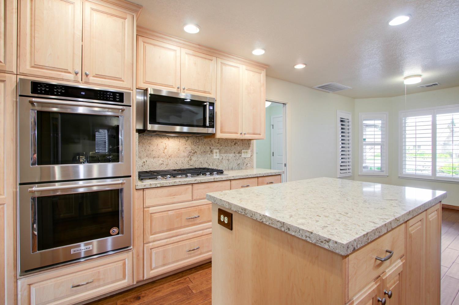 1036 Kensington Drive