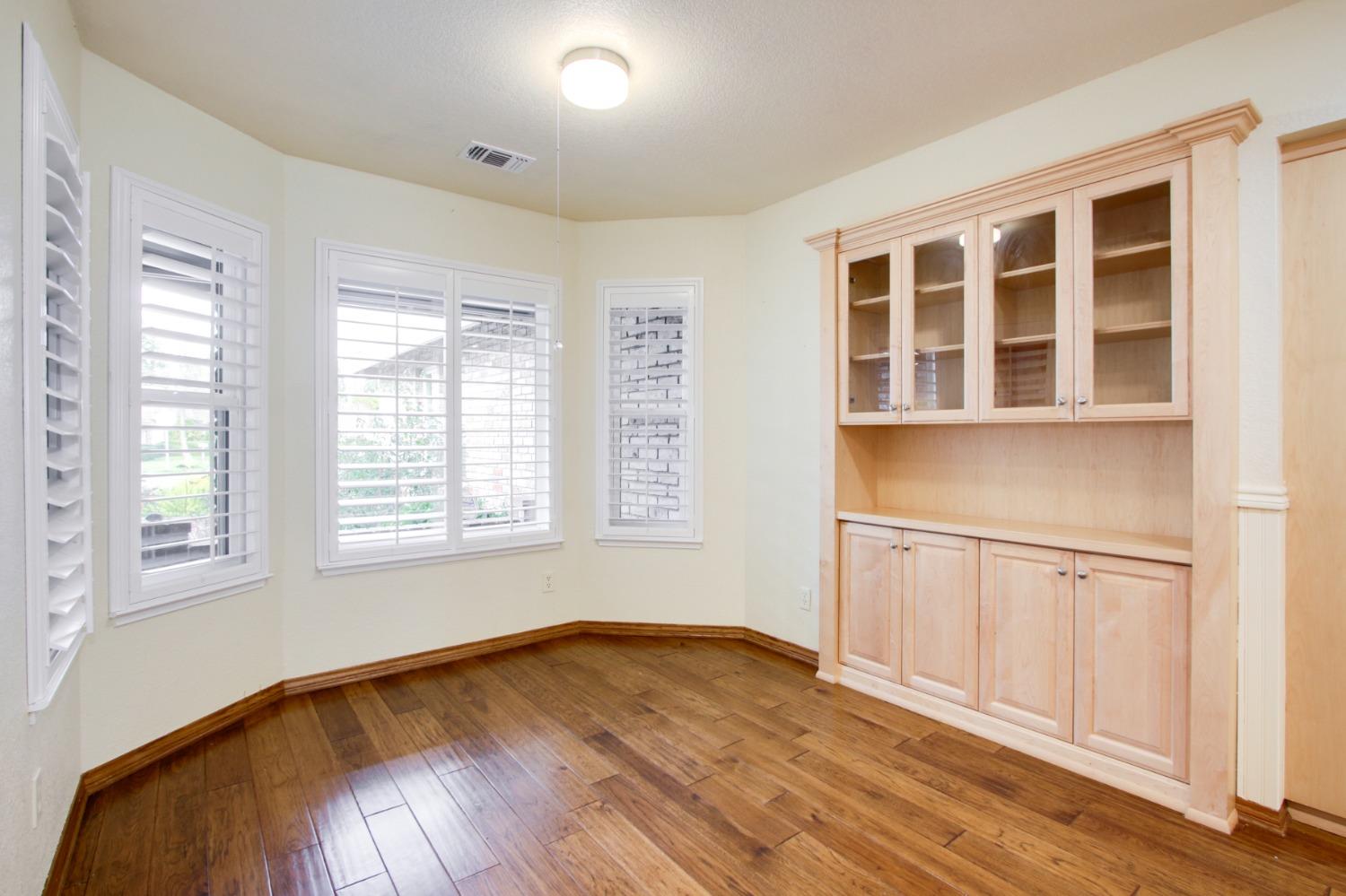 1036 Kensington Drive